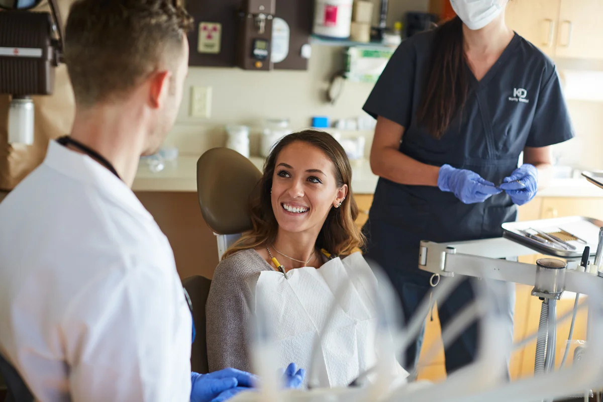 dentist.lightstock_403052_small_user_43214495.jpg