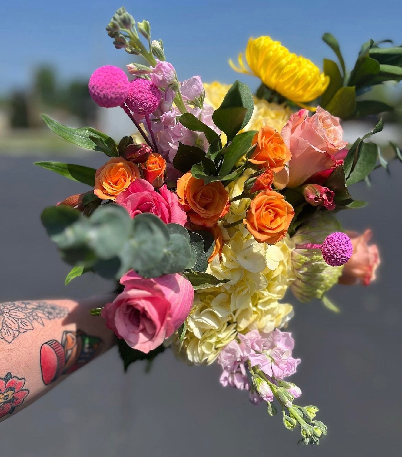 Make Mom feel extra special this Mother&rsquo;s Day with a beautiful bouquet from The Flower Daddy! 💐🌸 

Spoil her with hand-picked blooms that are sure to put a smile on her face. Order now and show your love and appreciation for the amazing mothe