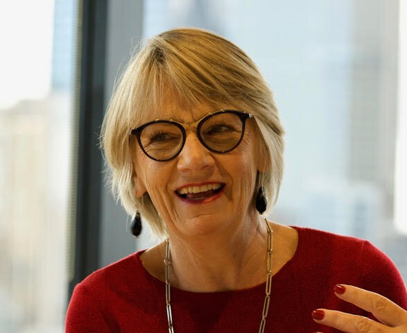 Amanda Derham, BA, Grad Dip SS & Bus, FAICD A linguist by training and a communicator by nature Amanda has had a portfolio executive career of 30+ years. She has held leadership positions at companies of all sizes and stages, from startups to public companies, often during periods of internal or external change. Her non-executive Director roles have been in the public and private sectors including companies in transport infrastructure, food manufacturing, welfare services and sporting organisations. As a golf tragic, mother of three, social media addict, venture partner, angel investor, entrepreneur, mentor and advisor many of Amanda's big career wins have come from listening to, building for and betting on women.