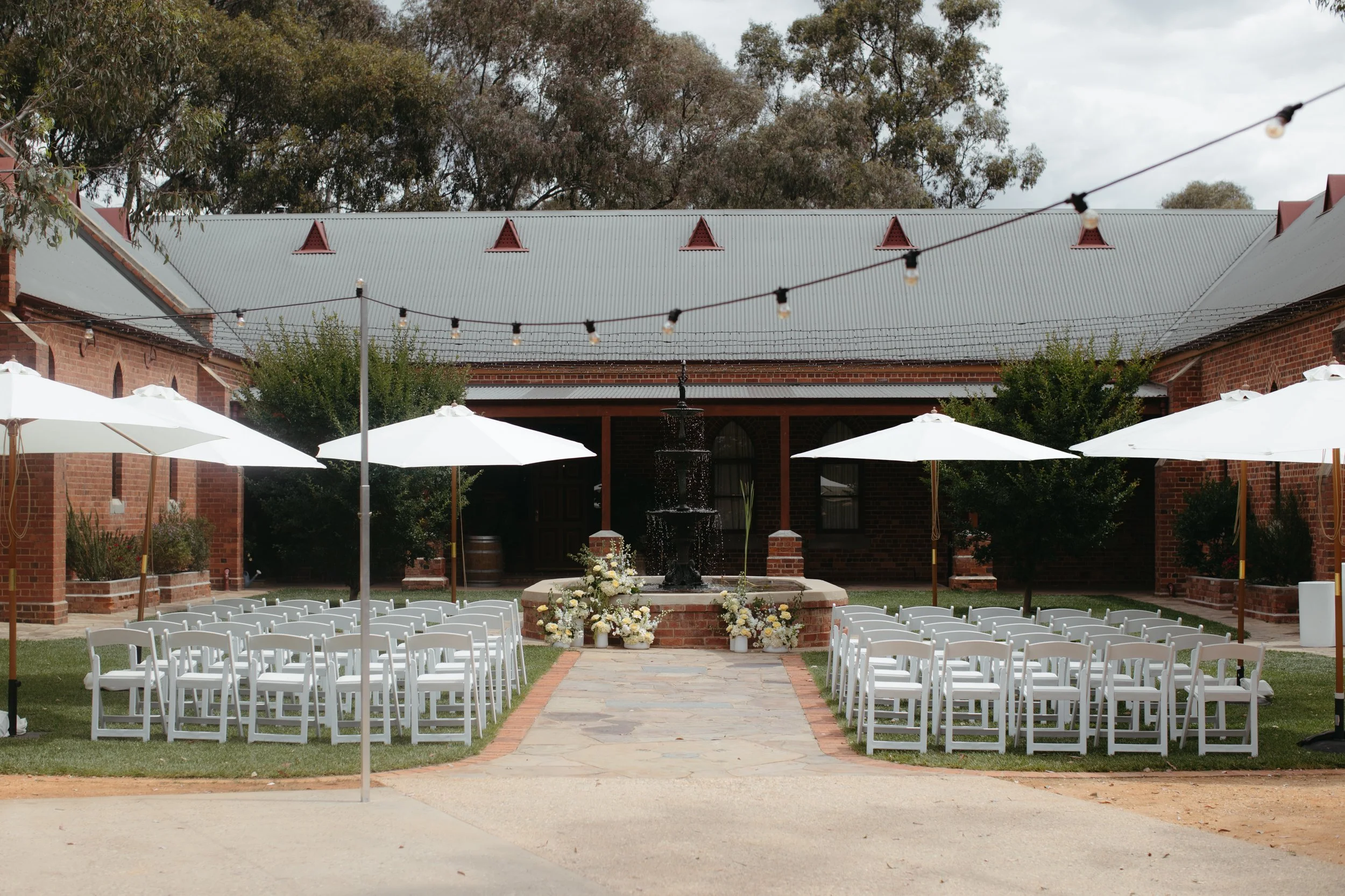 Waratah Weddings