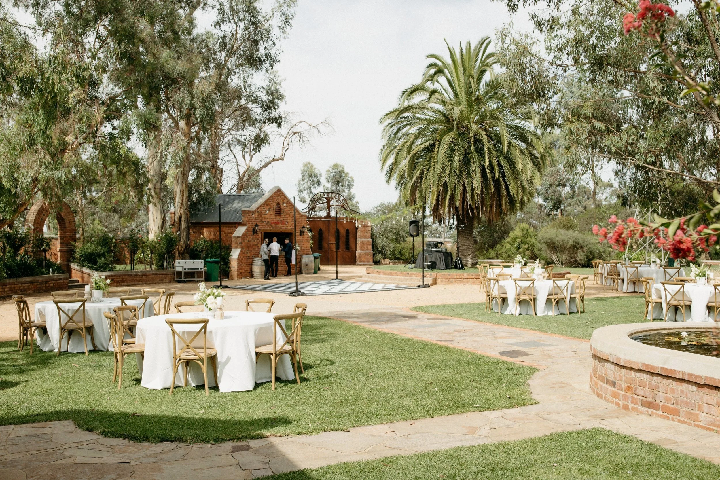 Waratah Weddings