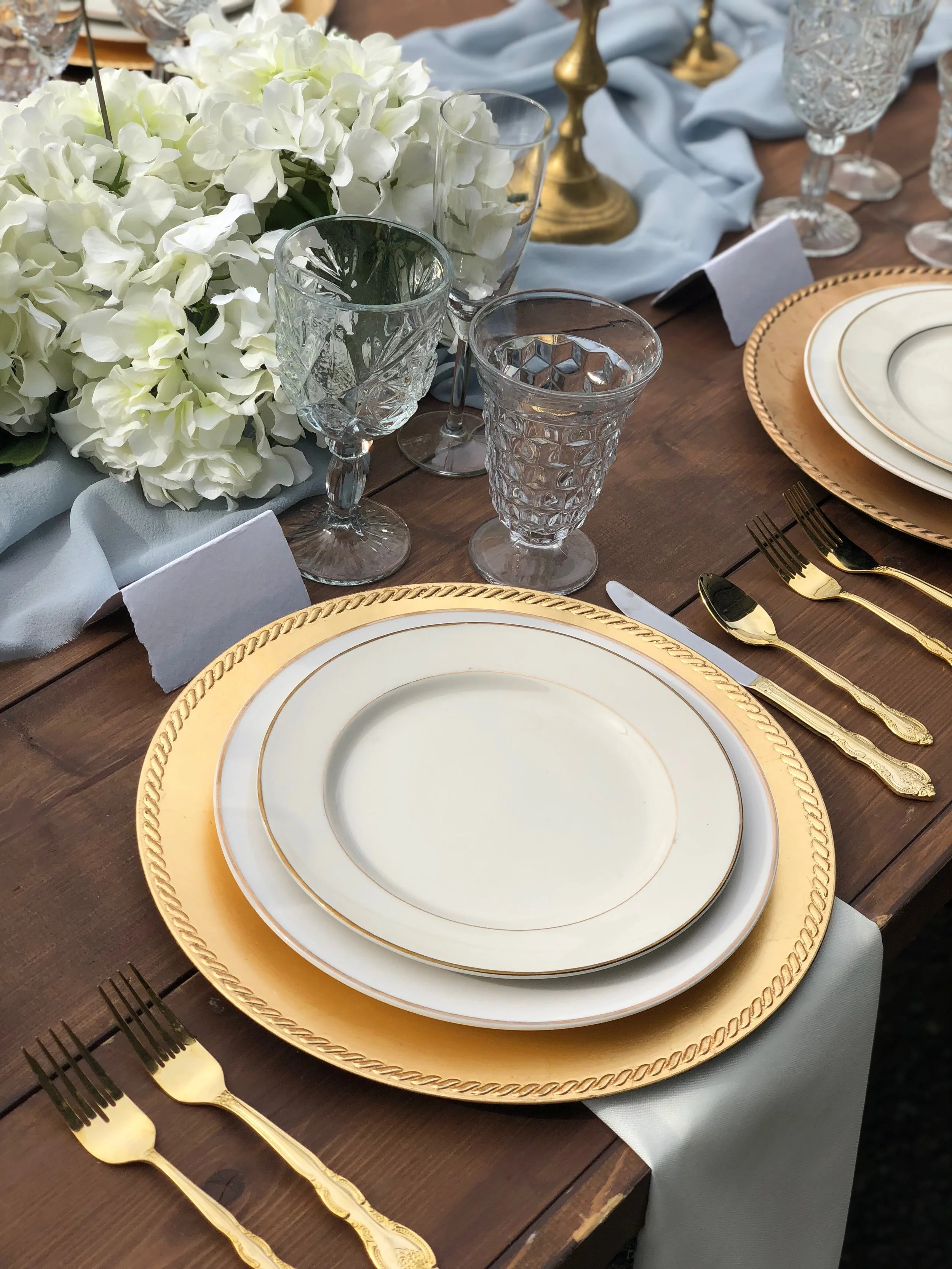 Rustic Elegance at Deep Woods