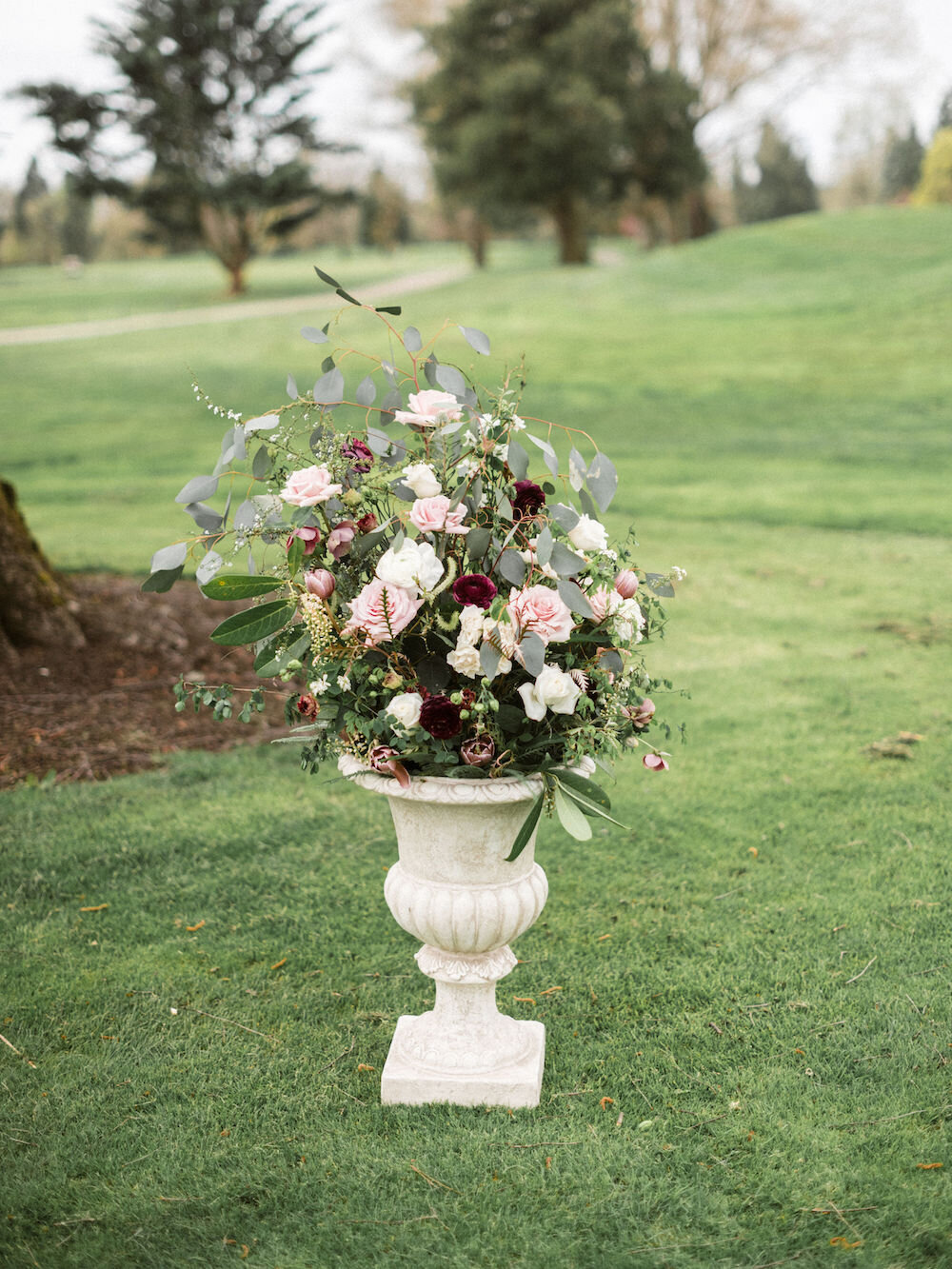 pedestals, stands and urns ceremony design-ToBeLoved_-143.jpg