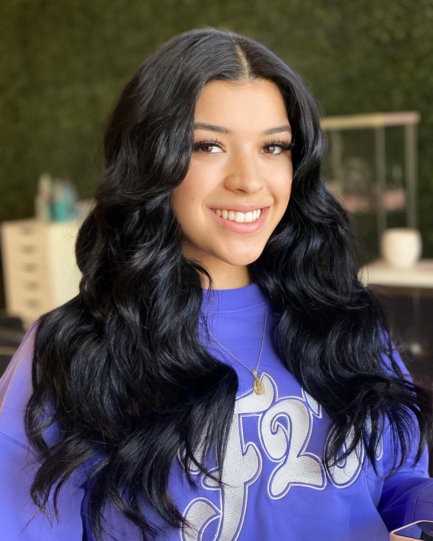 M I C R O L I N K S | on this hair baddie @_djeddy by @focusonyourcraft at #theshearstylesalon 
.
.
Appointments Available 
.
Hair can be pre ordered in salon
.
.
Questions? Send us a DM!
.
.
.
.
#microlinks#hairextensions#hairextensionspecialist#sac