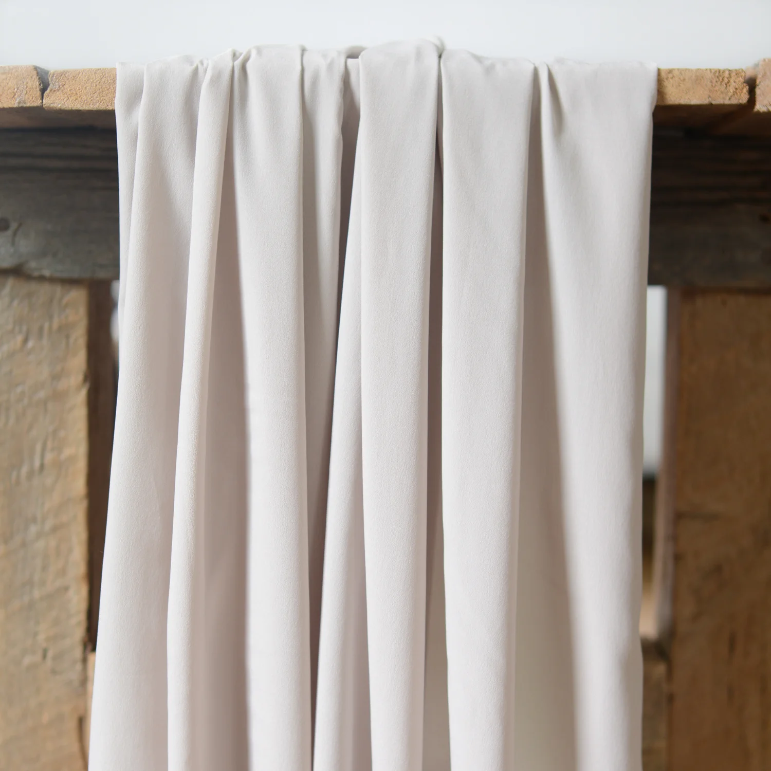15’ sandstone chiffon runner