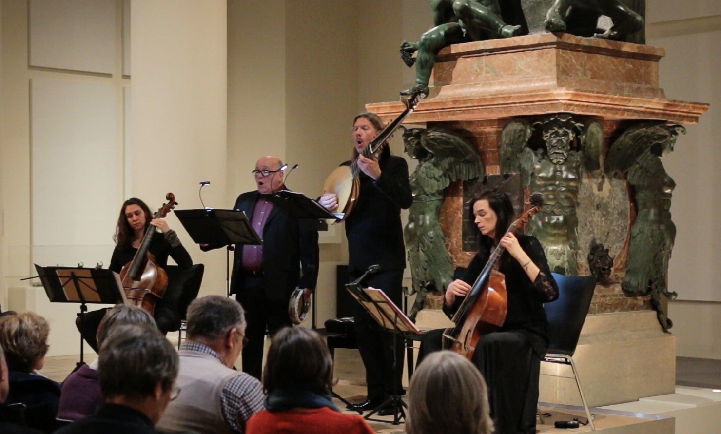 The Flaming Fire — Schottische, Irische und Englische musik mit Hille Perl