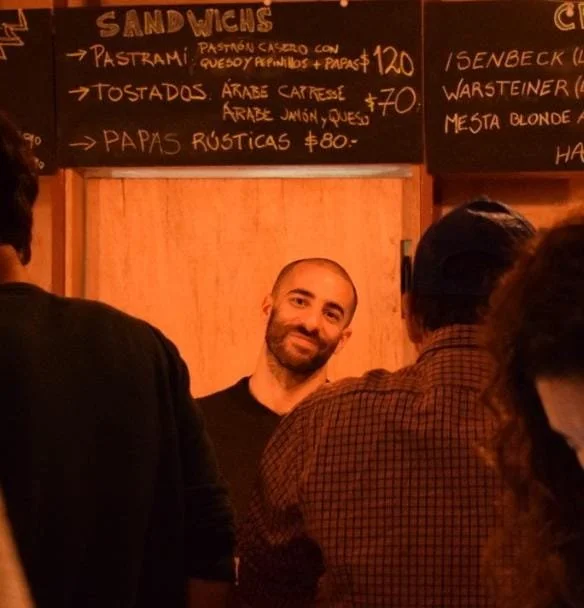      

 
   Guillermo Rabinovich, Licenciado en Economía por la Universidad Nacional del Sur. Magíester en Economía Política por FLACSO, hoy Subsecretario de Desarrollo Comercial y Promoción de Inversiones del Ministerio de Producción de PBA. Además,