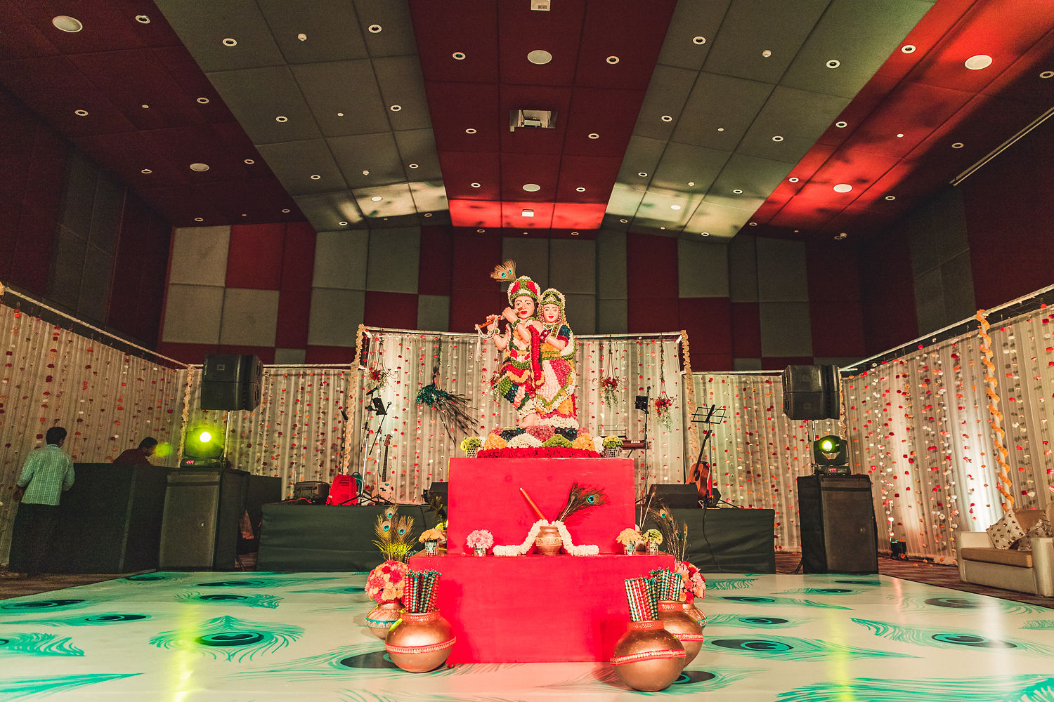 MinistryOfMemories_Falguni&Garette_Decor-84.jpg