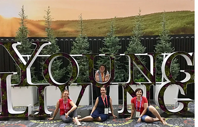 pose YL.jpg