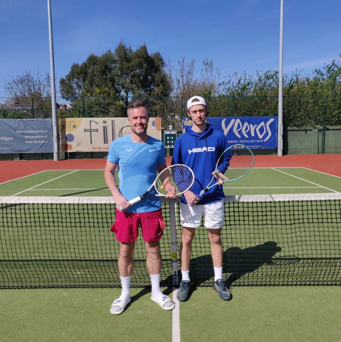 Finalists from the Zurich City of Dublin Championships going on court in beautiful sunshine last week 🌞
In the men's singles class 2 final we had Neil McDonald vs. Fernando Garcia Seeber 
In the women's class 2 final were Claire Keogh vs. Emma Redmo