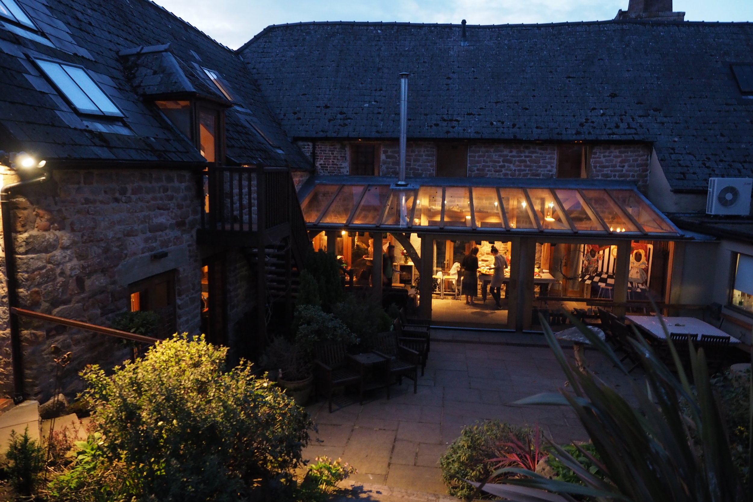 garden evening oak room squiff.JPG