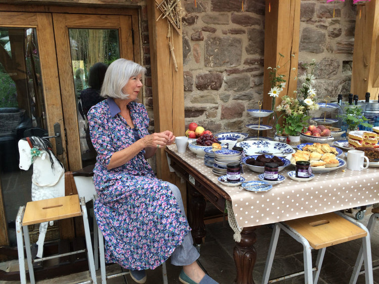 friends ann maliphant w cake.jpg