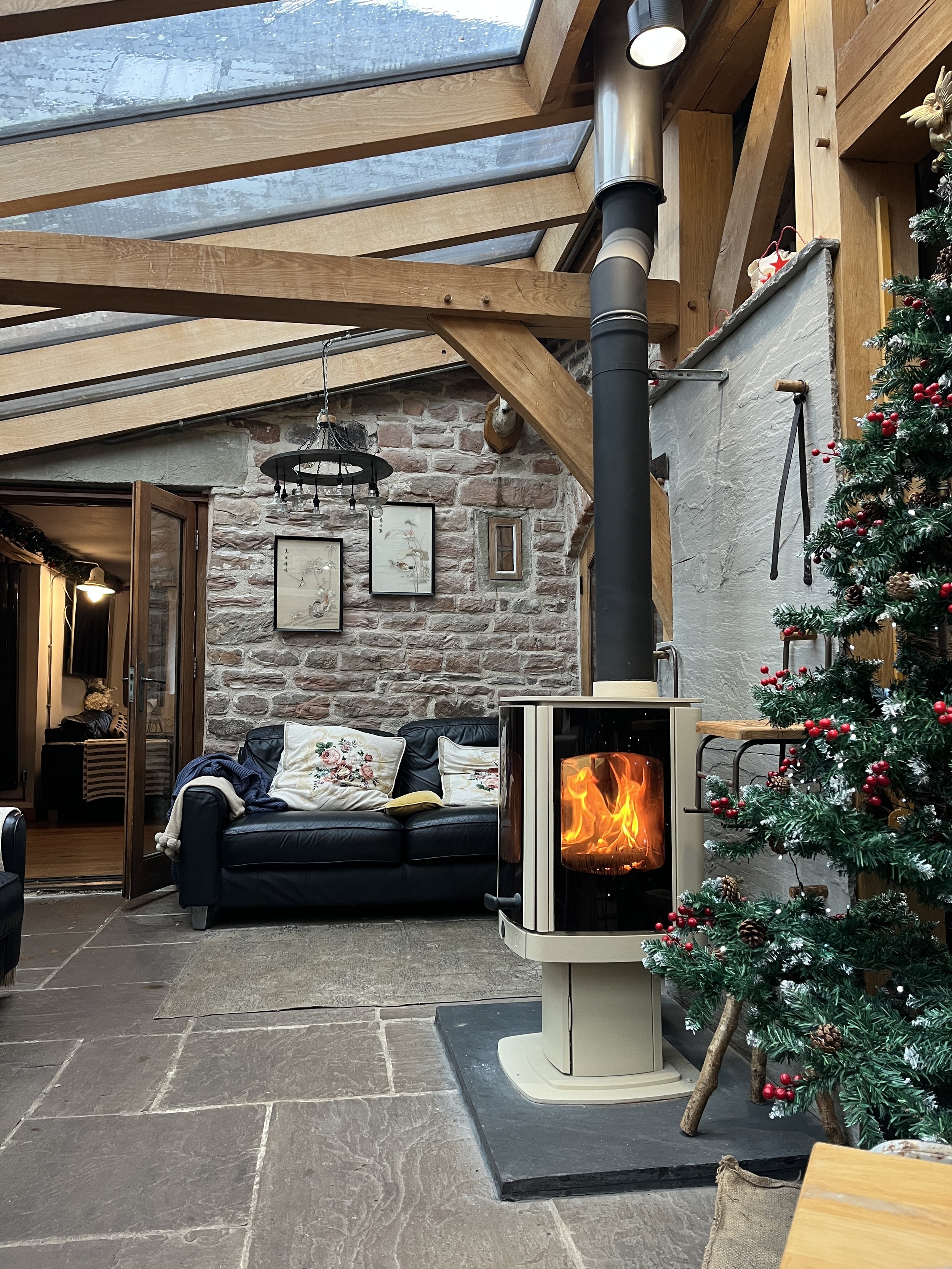 mill end christmas stove (2).jpg