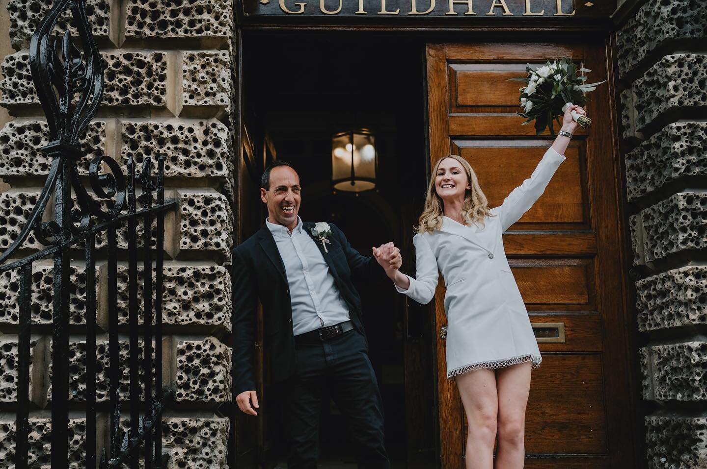 Back to Bath yesterday capturing Kirsty &amp; Andrews ceremony at the Guildhall. Lots of smiles 😄
.
.
.
#bathwedding #guildhallbath #paradegardens #paradegardensbath #bathweddingphotographer #somersetwedding #somersetphotographer