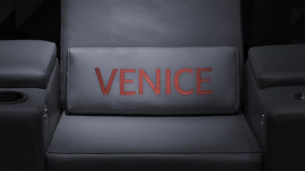features-pillow-venice-leather-embroidery