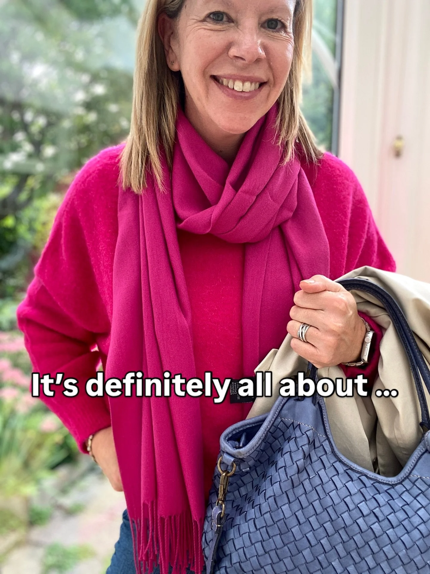 No shortage of colour pops here - all with added feel good factor for any day! 😀❤️

Happy new week to you all.  How&rsquo;s your start to the week been?  Hope it&rsquo;s been a good one x 

(The gorgeous cashmere blend scarves and jumpers and beauti