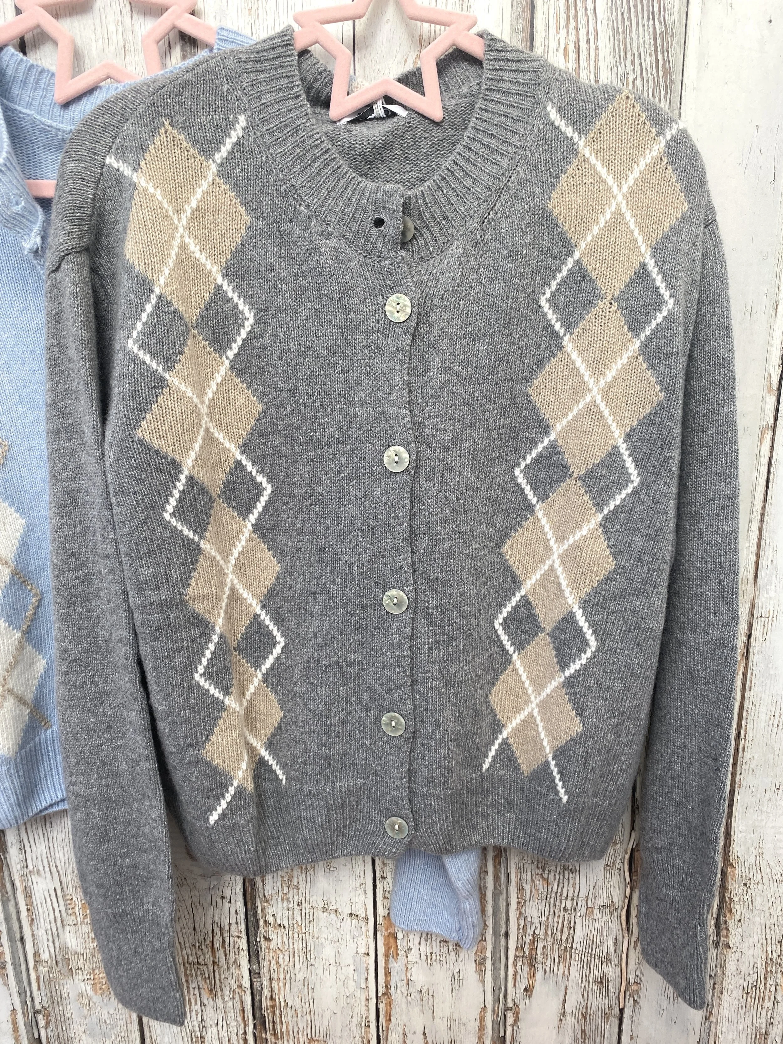Grey Cardigan with argyle pattern