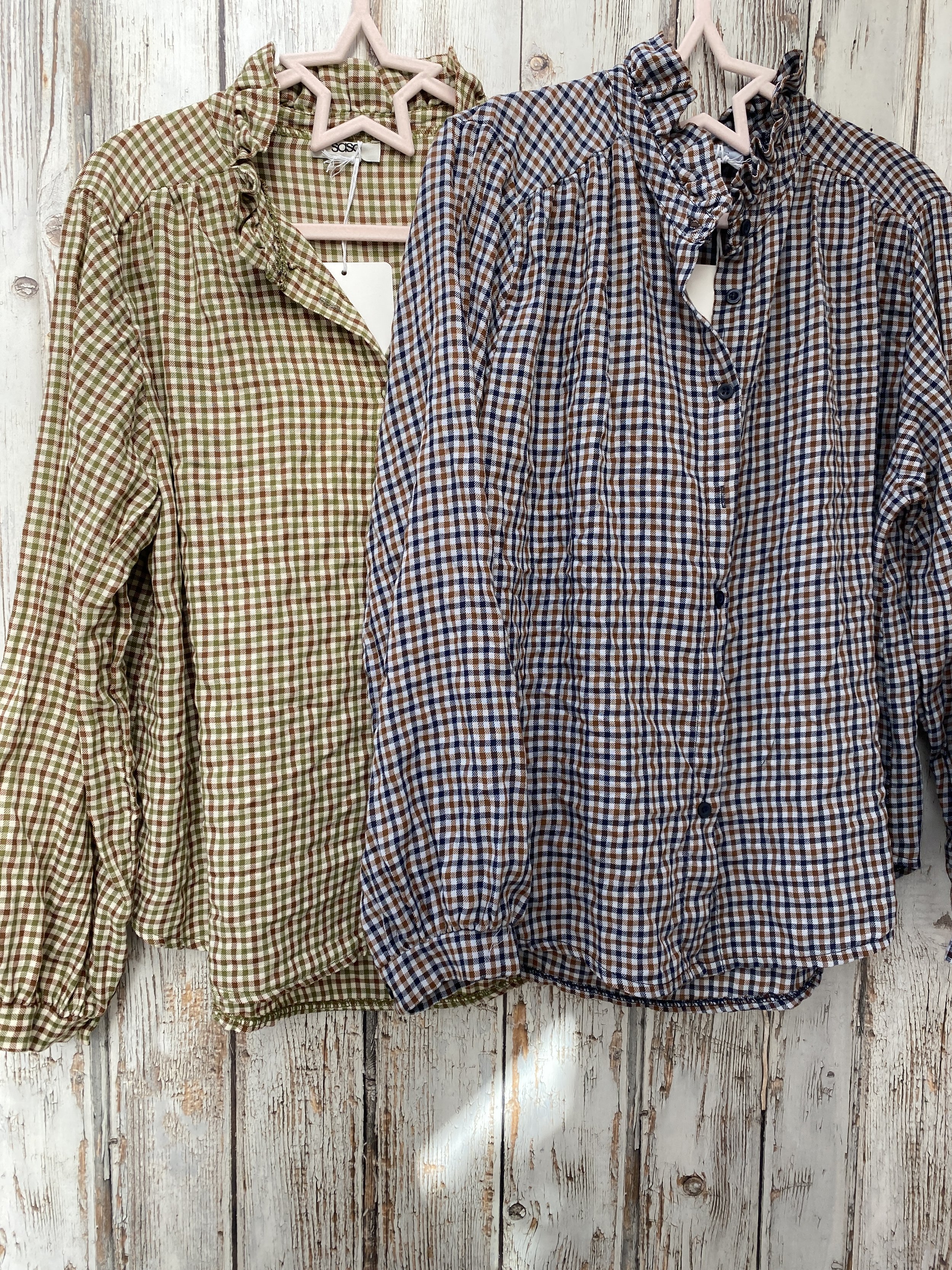 Ruffle collar gingham shirt