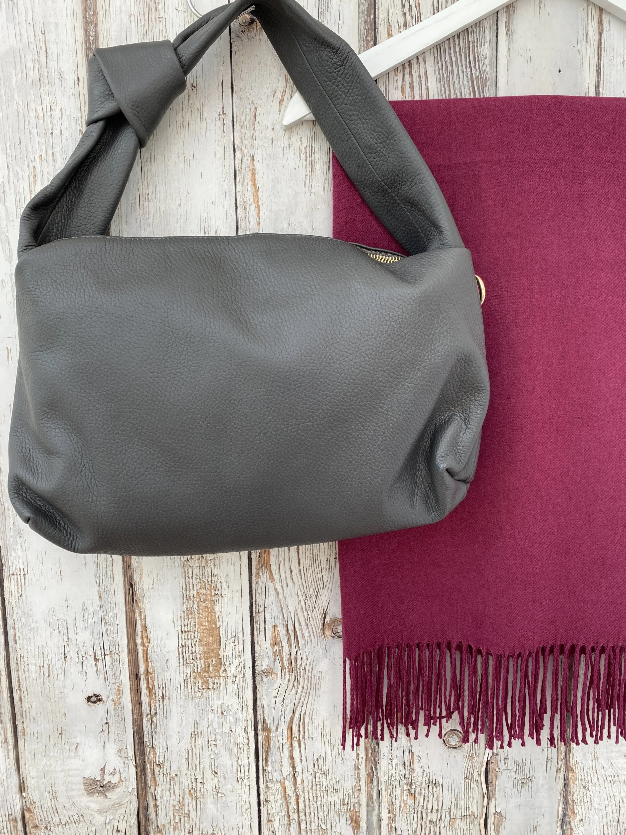 Em Leather Hobo Bag (medium size shoulder bag)