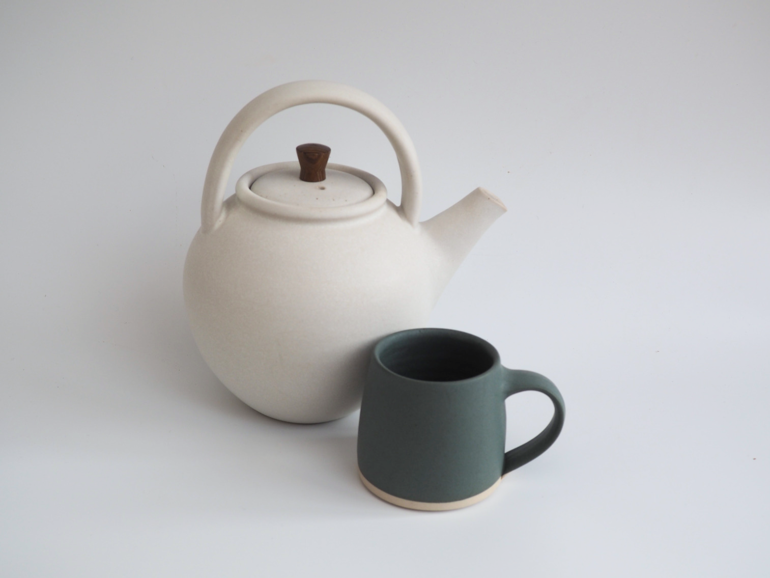 Bethan Jones teapot and mug300.png