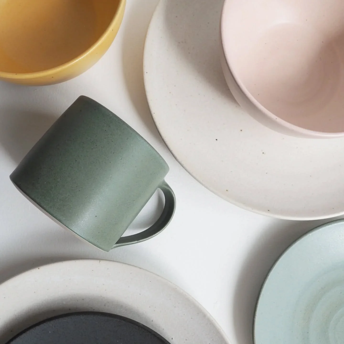 Some recent tests for a few commissions that are underway! 

#handmadeplates #tablewareset #PotteryStudio #instapottery #wheelthrown