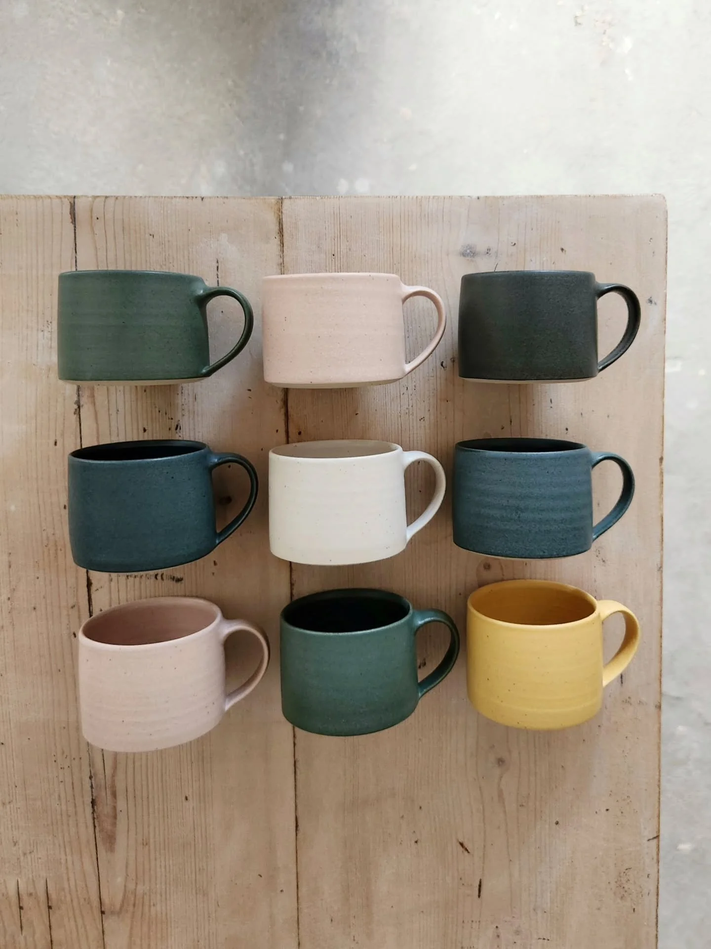 Coffee cups, a new favorite of mine to use at home!

#mugsofinstagram #coffeelovers #handmademug  #colourfulpots #coffeecup