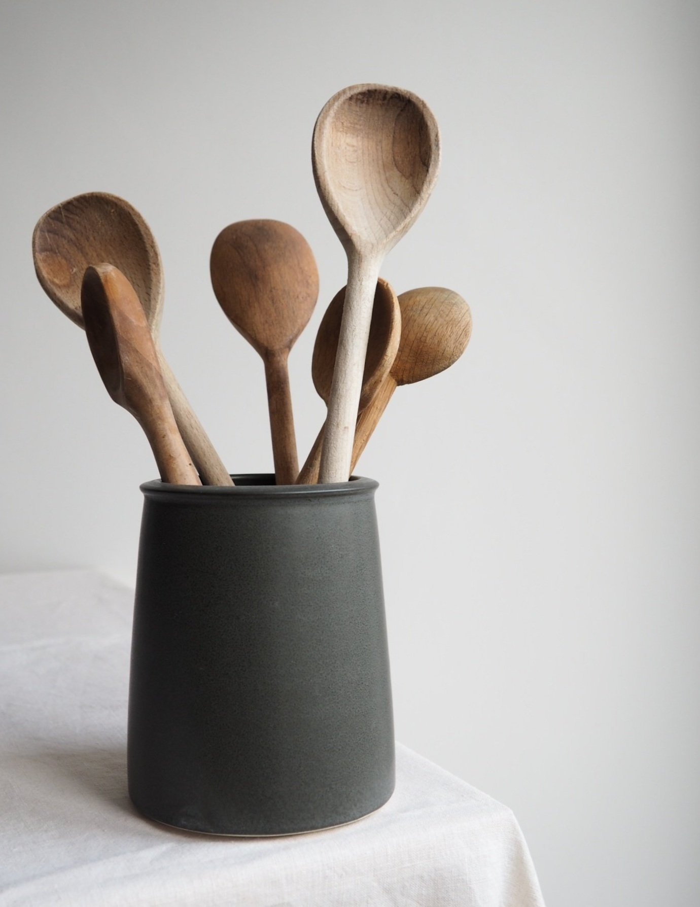 Charcoal utensil holder/vase