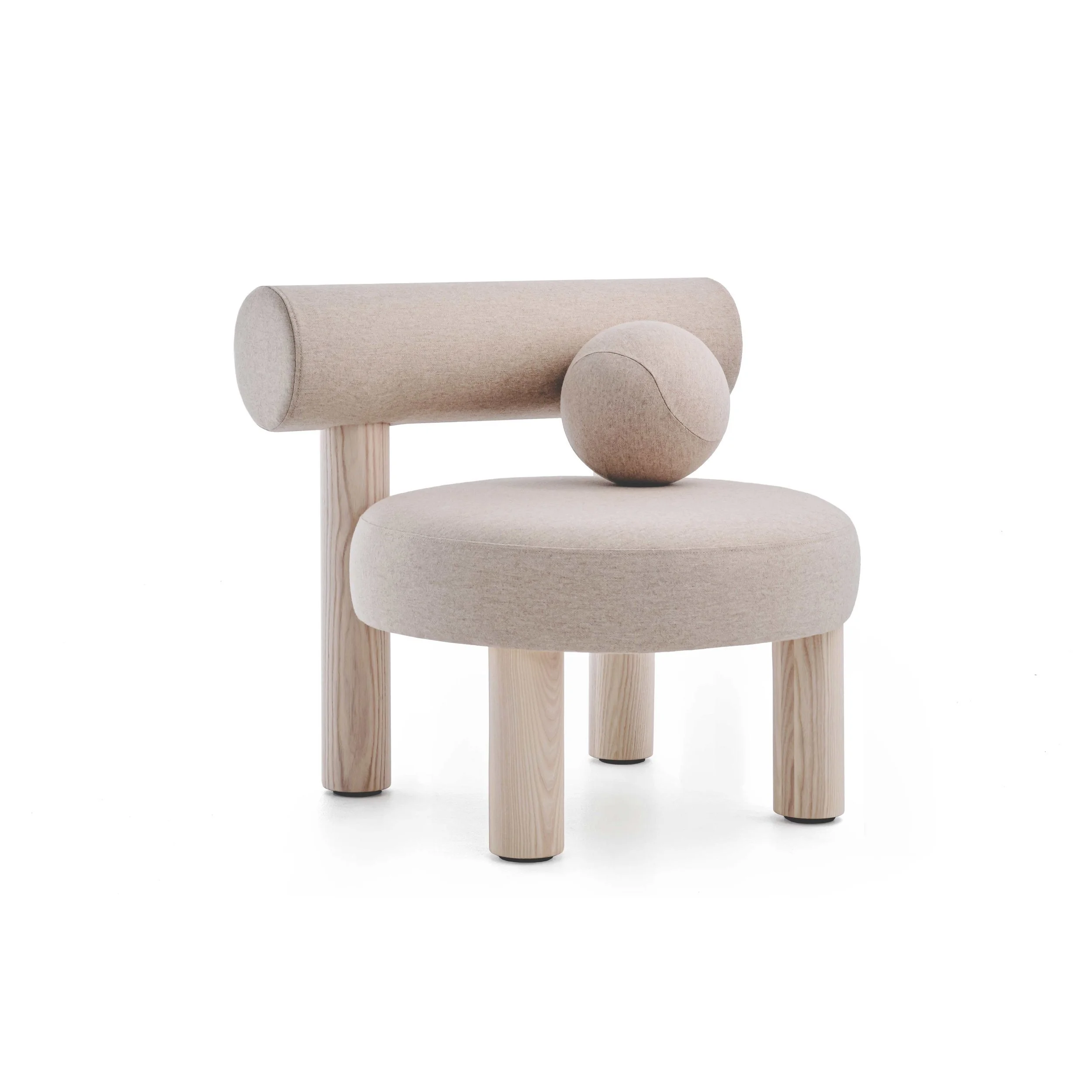 Gropius-Low-Chair-CS2-in-Wool-(1).jpg