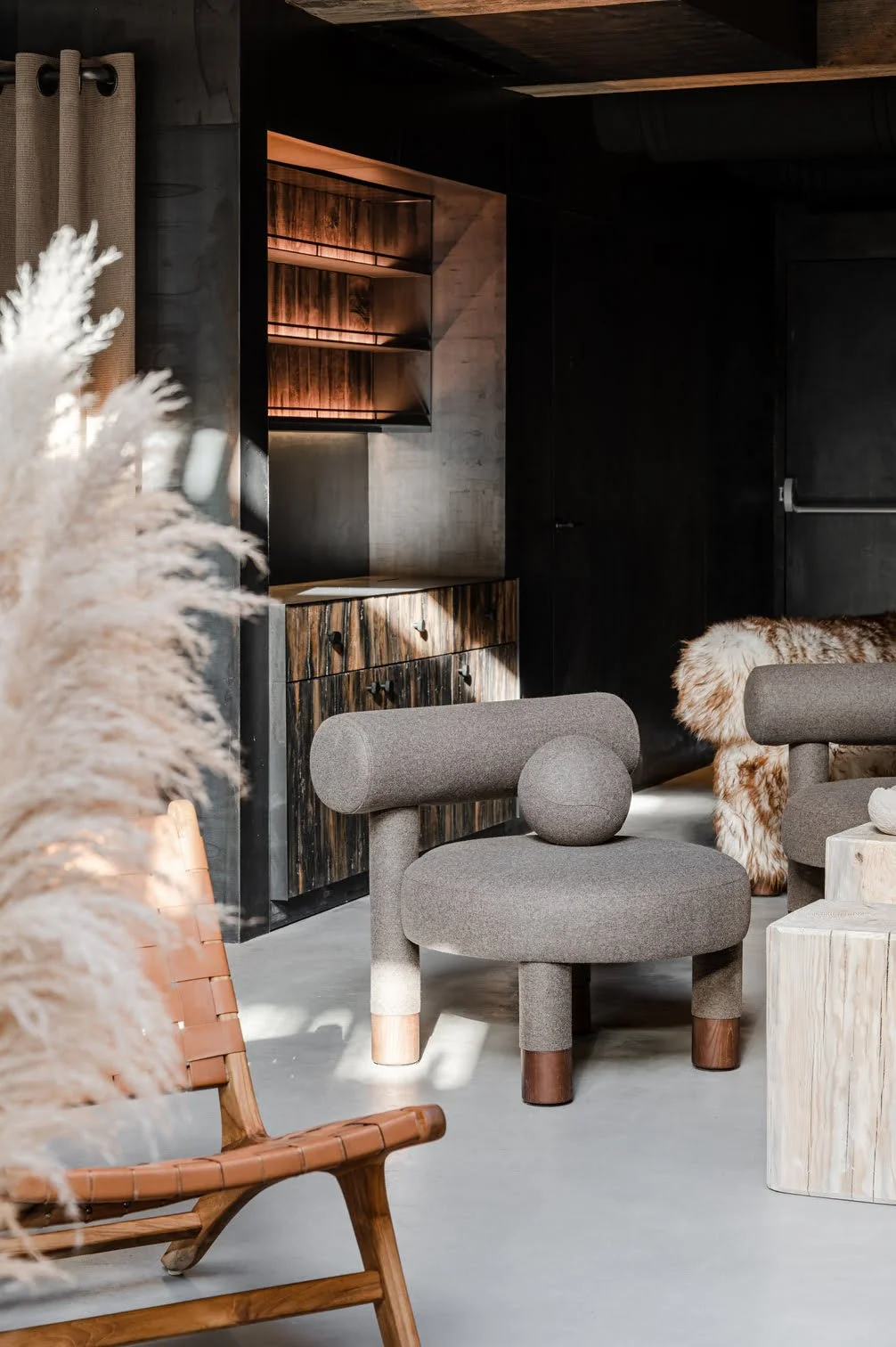 MAD BAR's HOUSE — noom