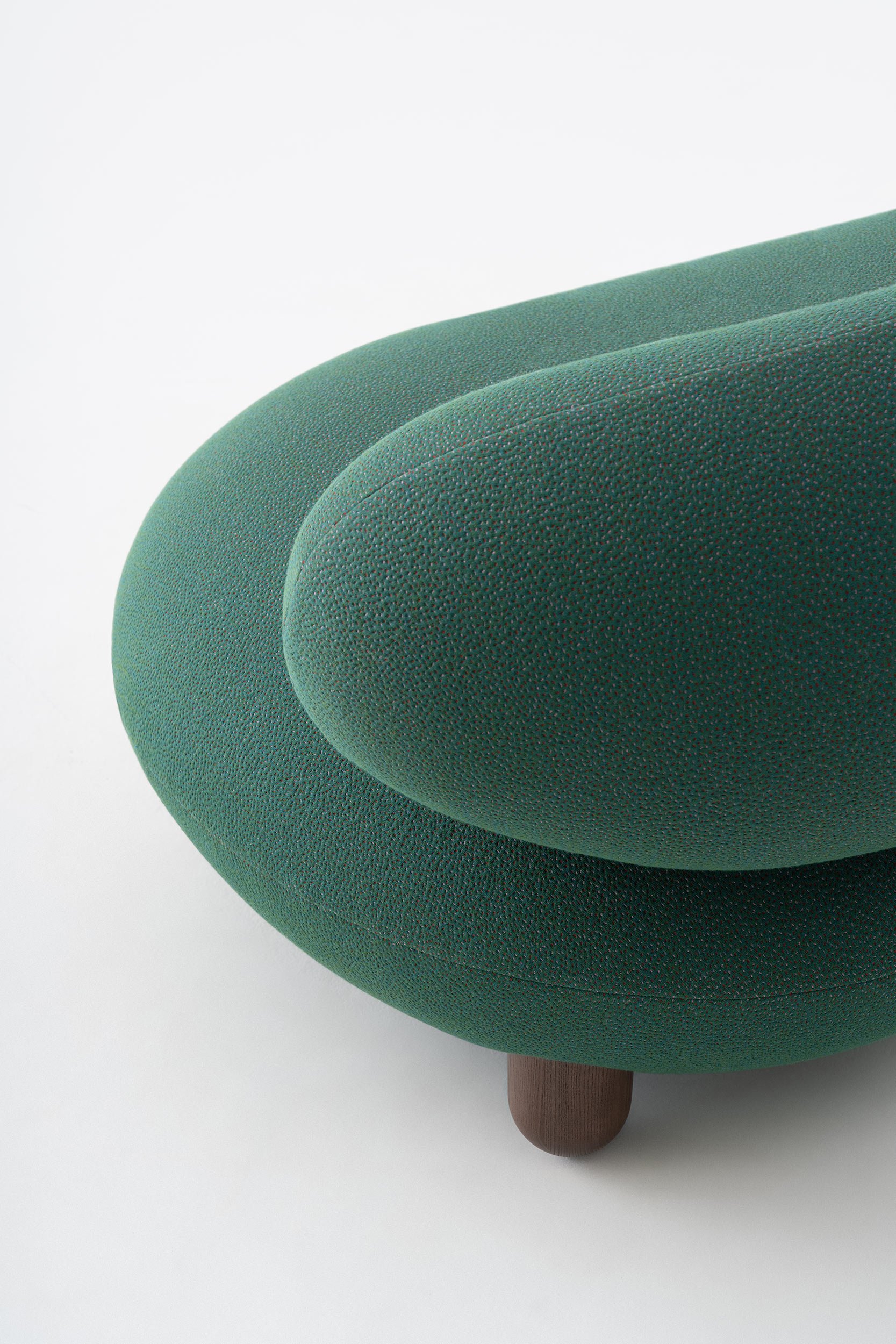 Flock-Sofa-in-Kvadrat-Sprinkles-0974-by-NOOM-(6).jpg