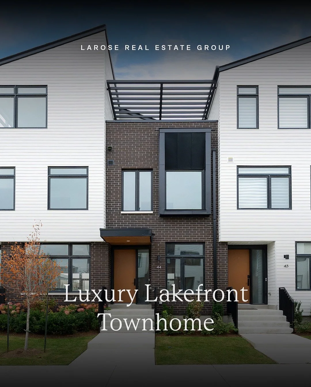 LUXURY LAKEFRONT TOWNHOME
Just Listed | 44-30 Lou Parsons Way
Your Luxury Lakefront Townhome Awaits at Brightwater Port Credit! Welcome to an exquisite 3 bedroom- 4 bath luxury townhome in South Mississauga’s premier brand new lakefront commu