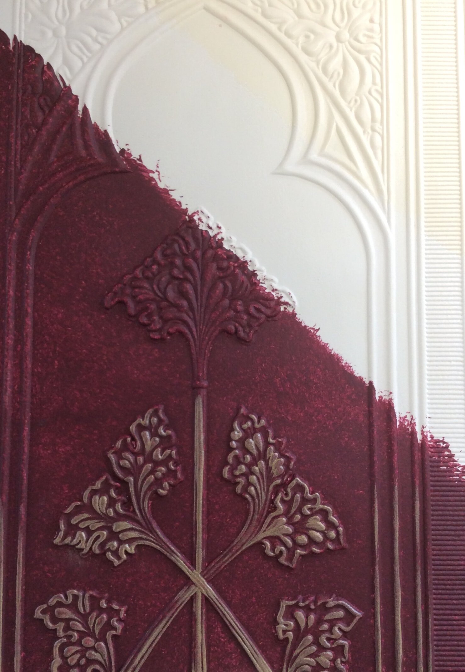 Lincrusta Gothic Dado sample - Layering paint to add highlights 