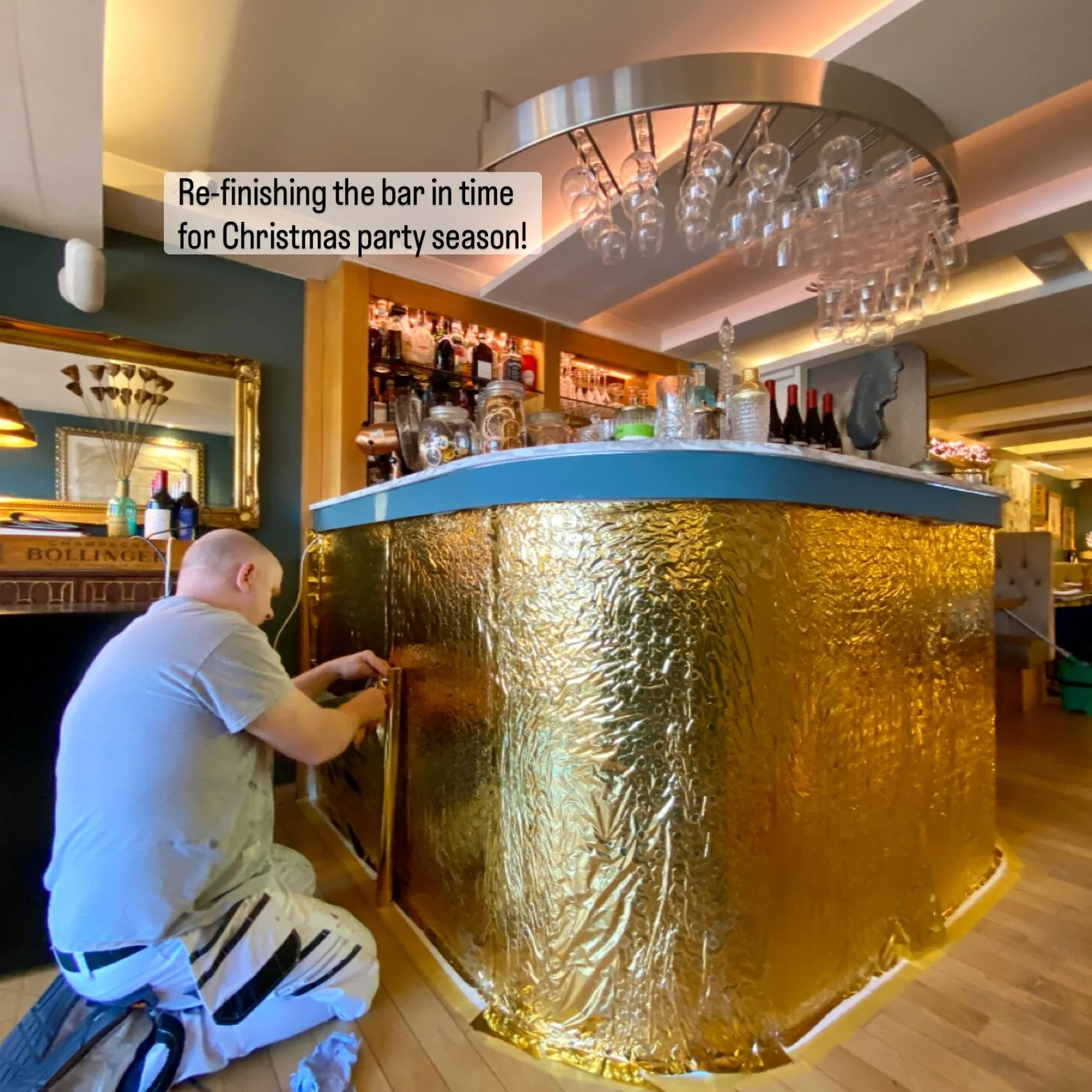 Frank has been commissioned to refinish this bar front ready for Christmas party season.
Here he is a few days ago adding gilded gold highlights to an off-white Lincrusta base. 

Who&rsquo;s for a cocktail before dinner 🍹✨
@qsflancaster 

#lincrusta