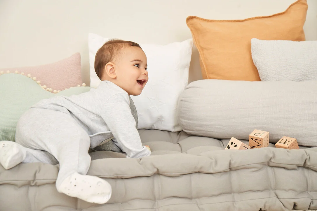 GBO_NEWBORN_NAV_SLEEPSUIT_02_899.jpg
