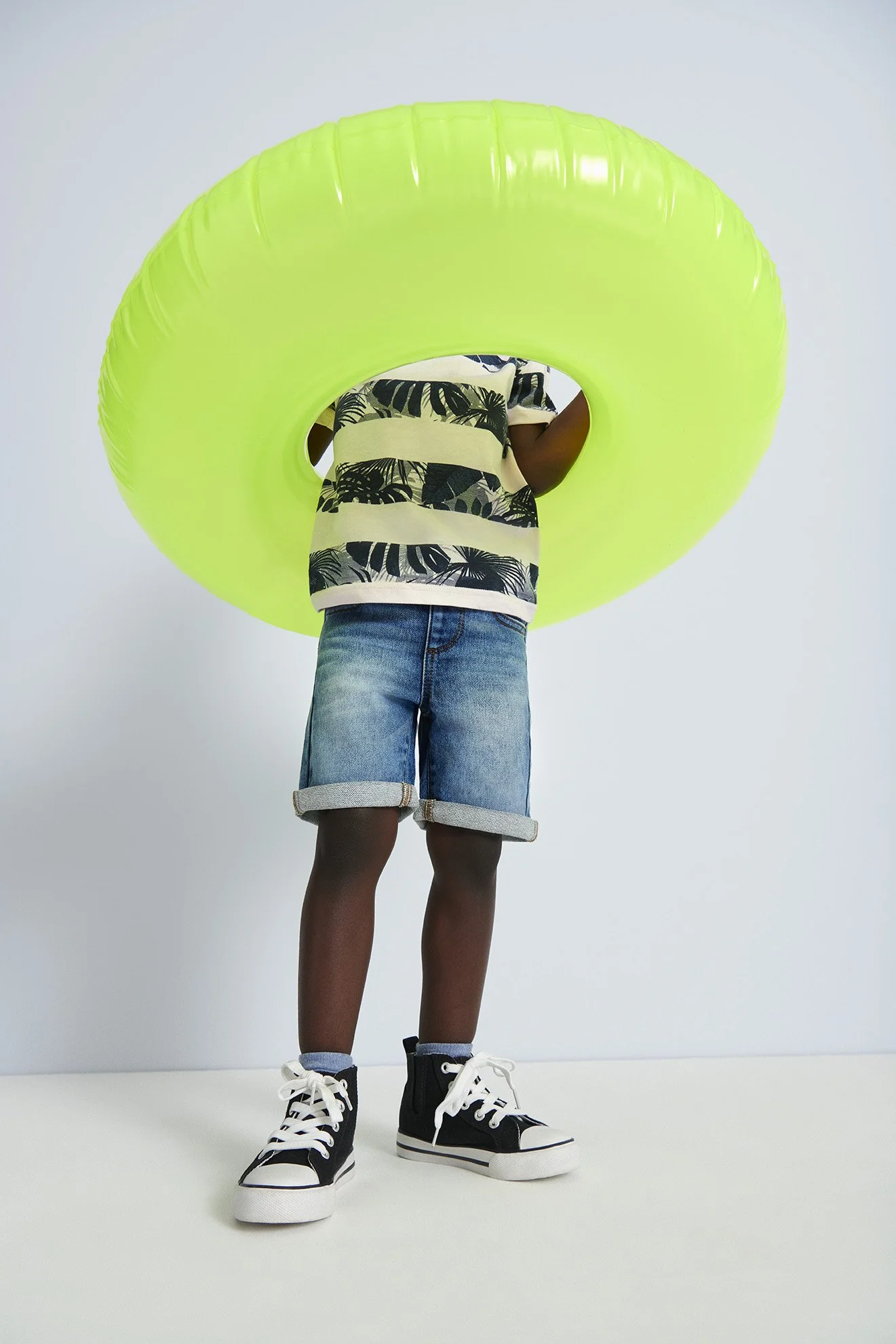 GBO_D5_YBPULLONDENIMSHORT_122_72DPI.jpg