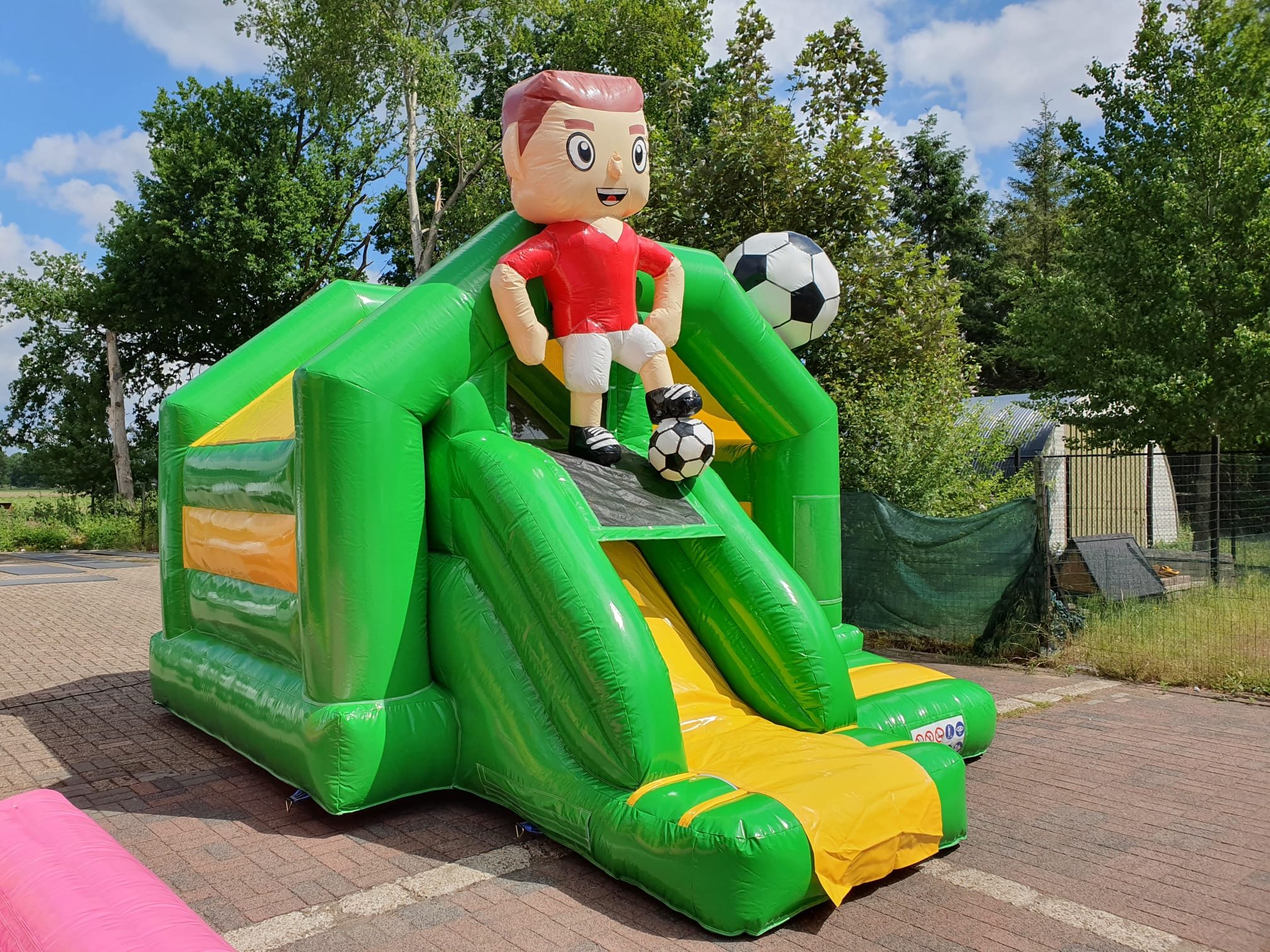 Springkussens TIP! springkasteel stormbaan Zeeuws-Vlaanderen Waasland