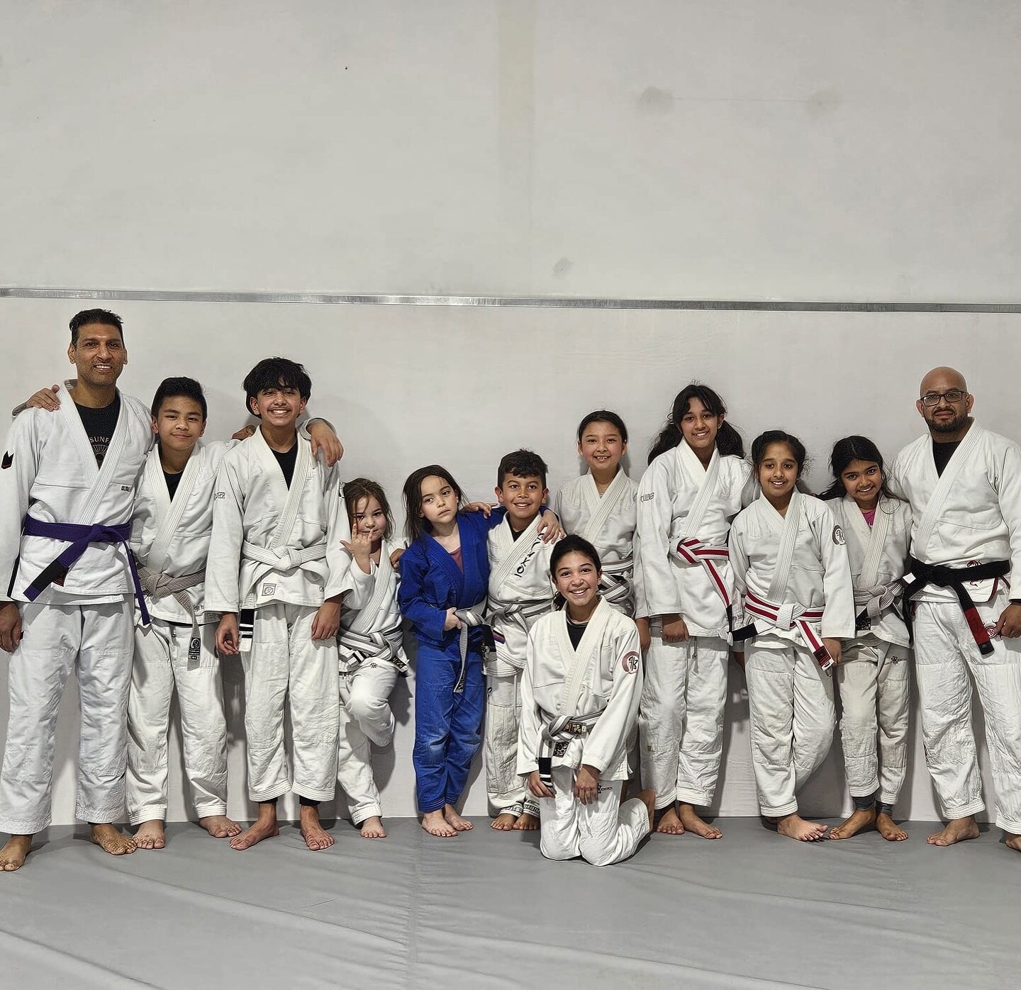 Awesome Easter Jiu Jitsu Training today @actionreactionmma @cicerocosthaoficial 

Big thank you to @fernandozulick @arwinfm @ethan.jiujitsu @princessj_jiujitsu for running an awesome Competition class for the youth 

AND

to all our students and pare