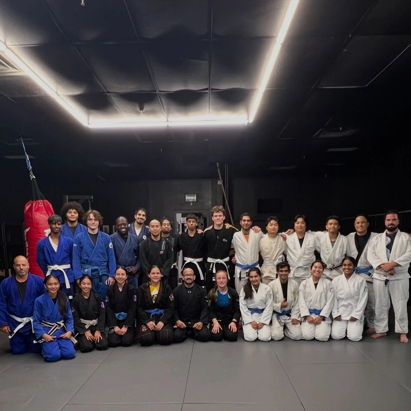 📸 What a night at Fluxo!

Huge thank you to Janine Mocaiber for leading class last night and sharing her incredibly sharp, simple-but-deadly Jiu Jitsu with us. Her attention to detail, smooth teaching style, and calm presence made an instant impact&