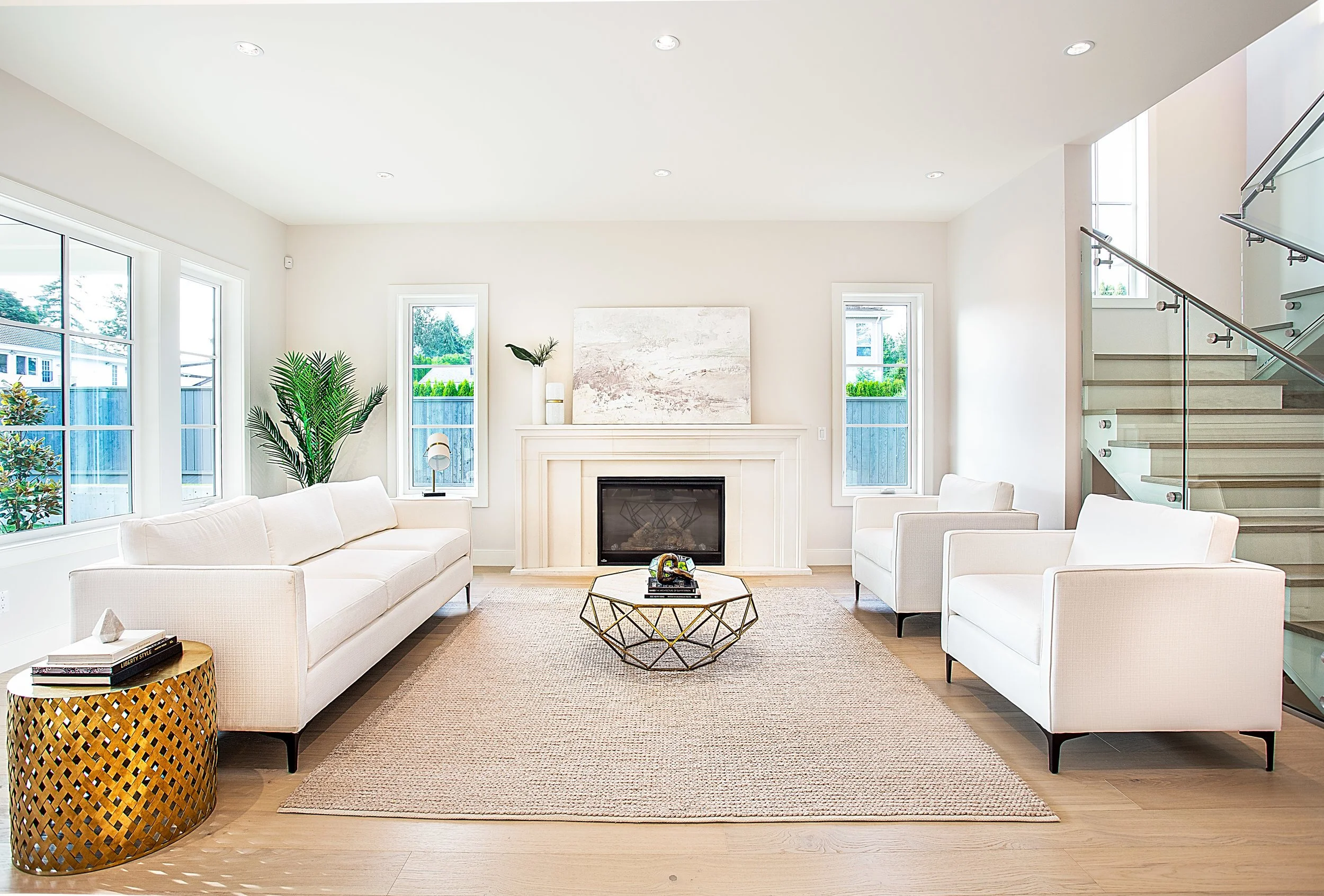 realestatephotovideoVancouverSHOTIFY1.jpg