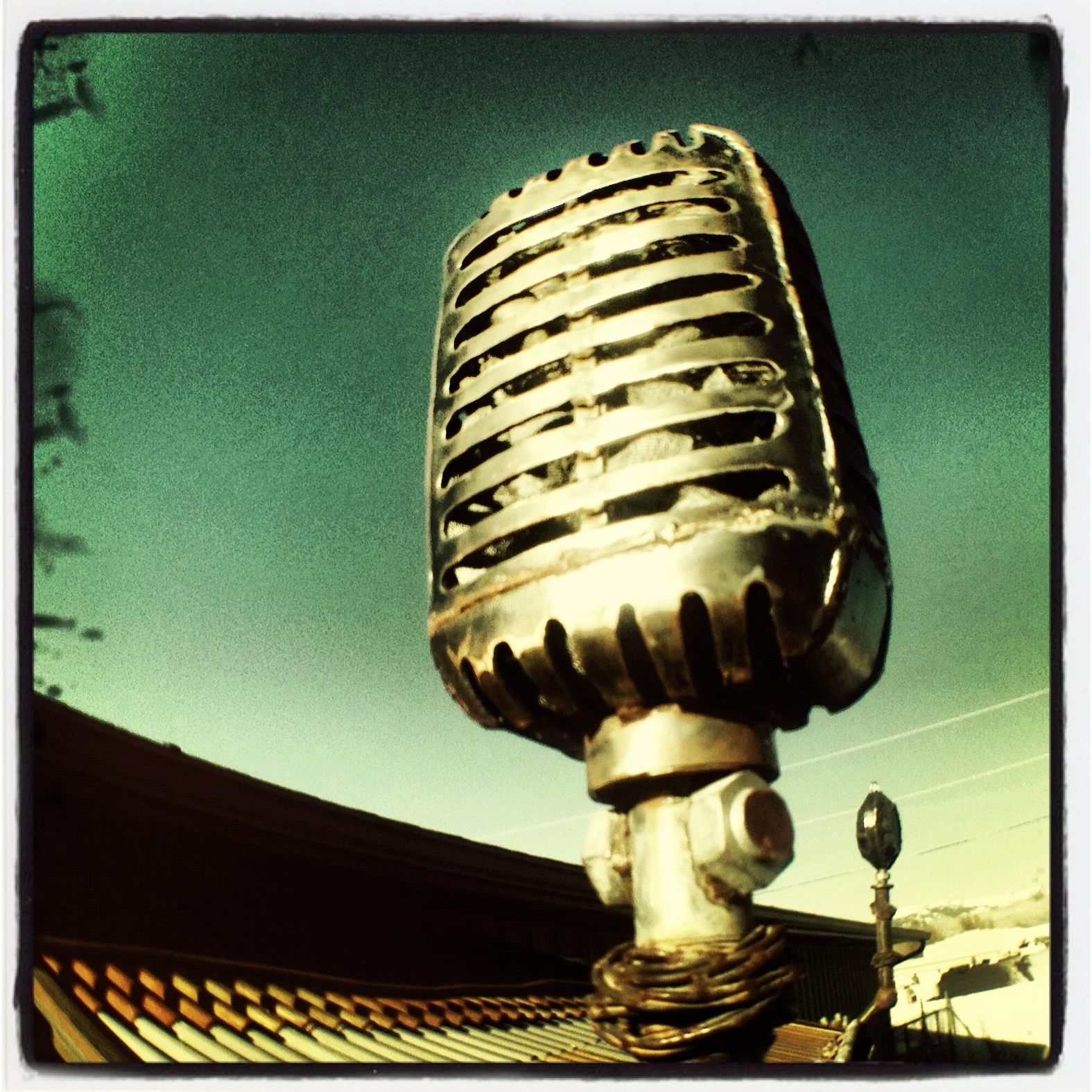 alab mic finial by mati young.JPG