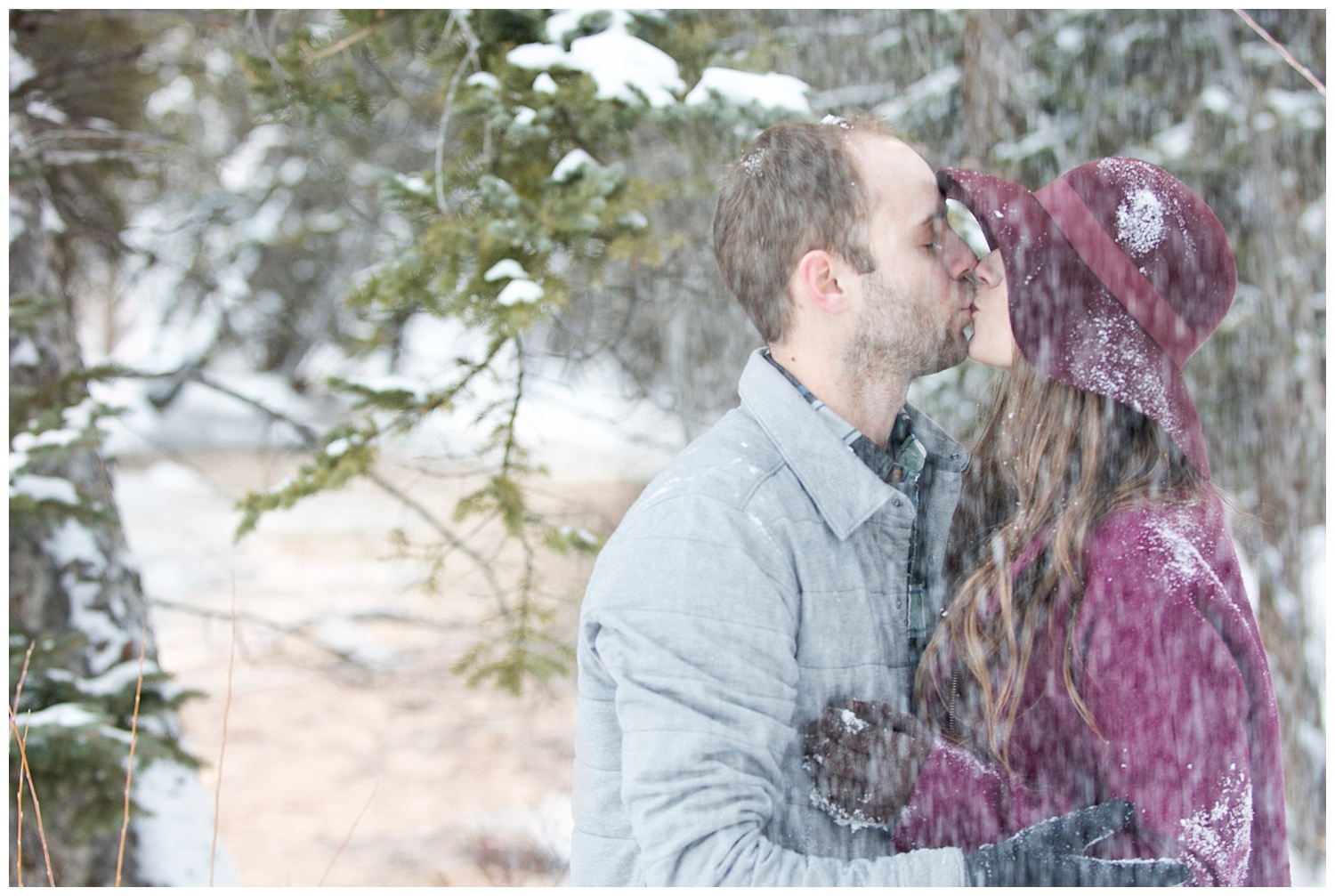 Breckenridge_Colorado_Engagement_Photographer_Ski_Resort_Mountain_Town_Photography_Engagement_Photos_006.jpg