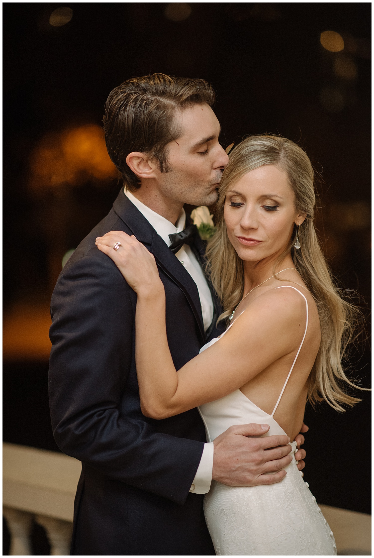 Denver_Wedding_Photographer_Grant_Humphreys_Mansion_Classic_Weddings_Photography_Urban_Romantic_025.jpg