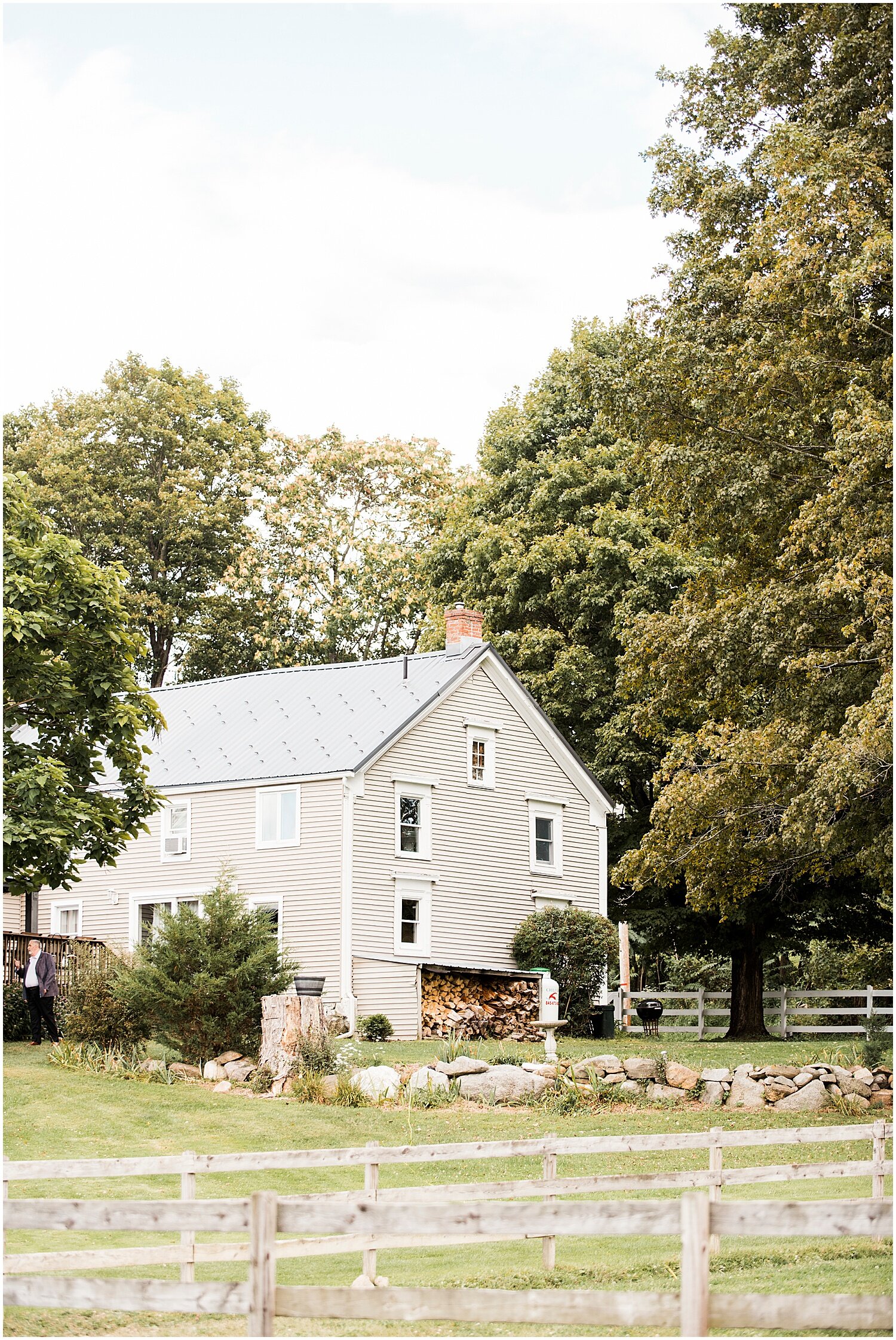 Farm-Weddings-Horse-Barn-Upstate-NY-Wedding-Photographer-Apollo-Fields-214.jpg