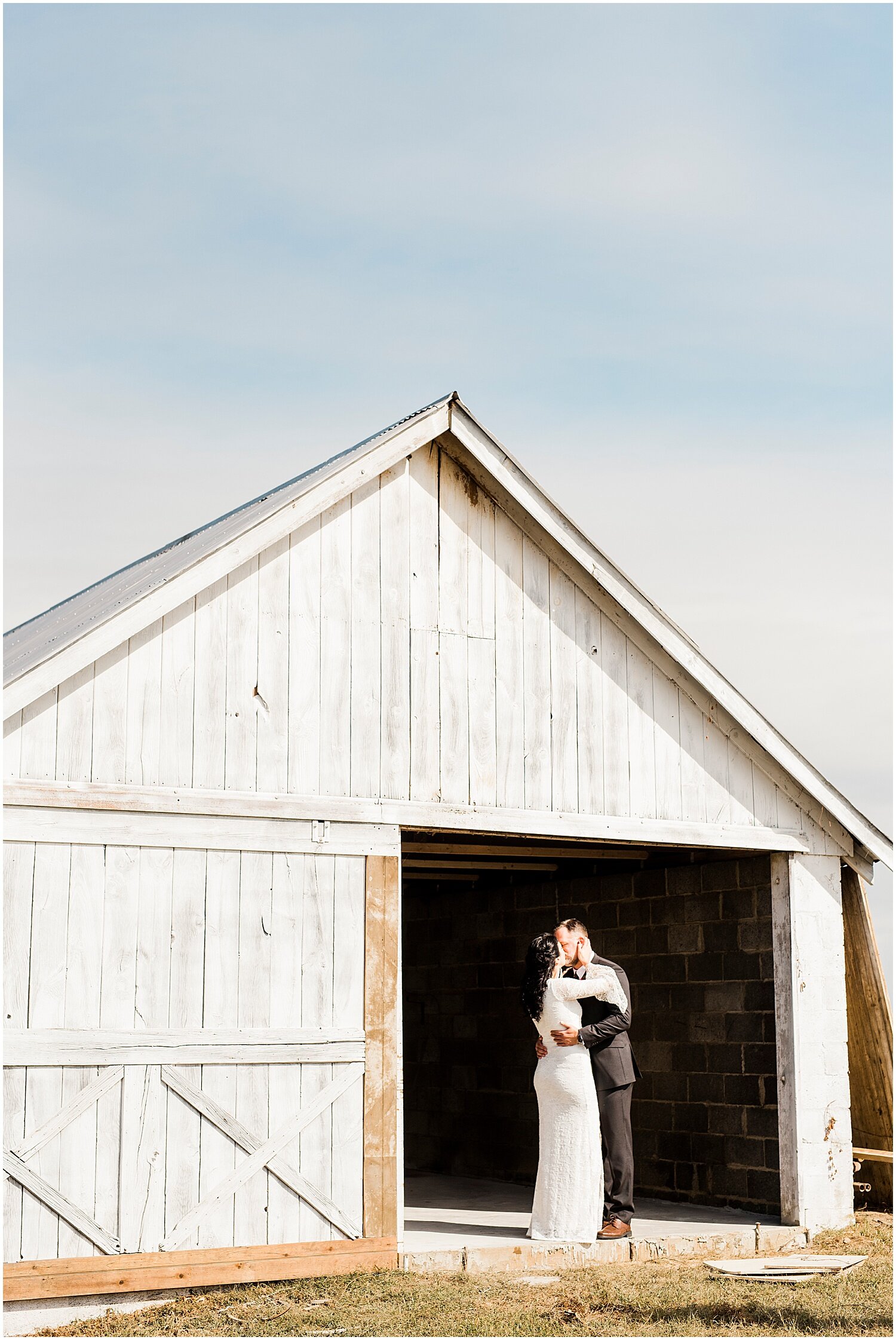 Vineyard-Wedding-in-Pennsylavnia-Photographer-Apollo-Fields-441.jpg