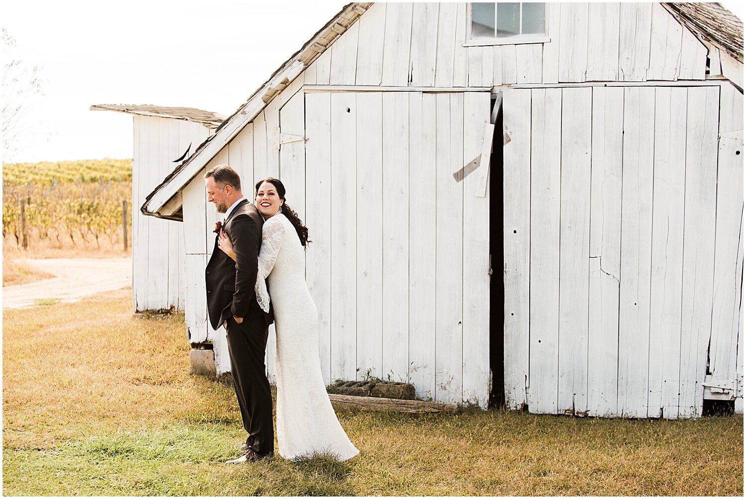 Vineyard-Wedding-in-Pennsylavnia-Photographer-Apollo-Fields-459.jpg