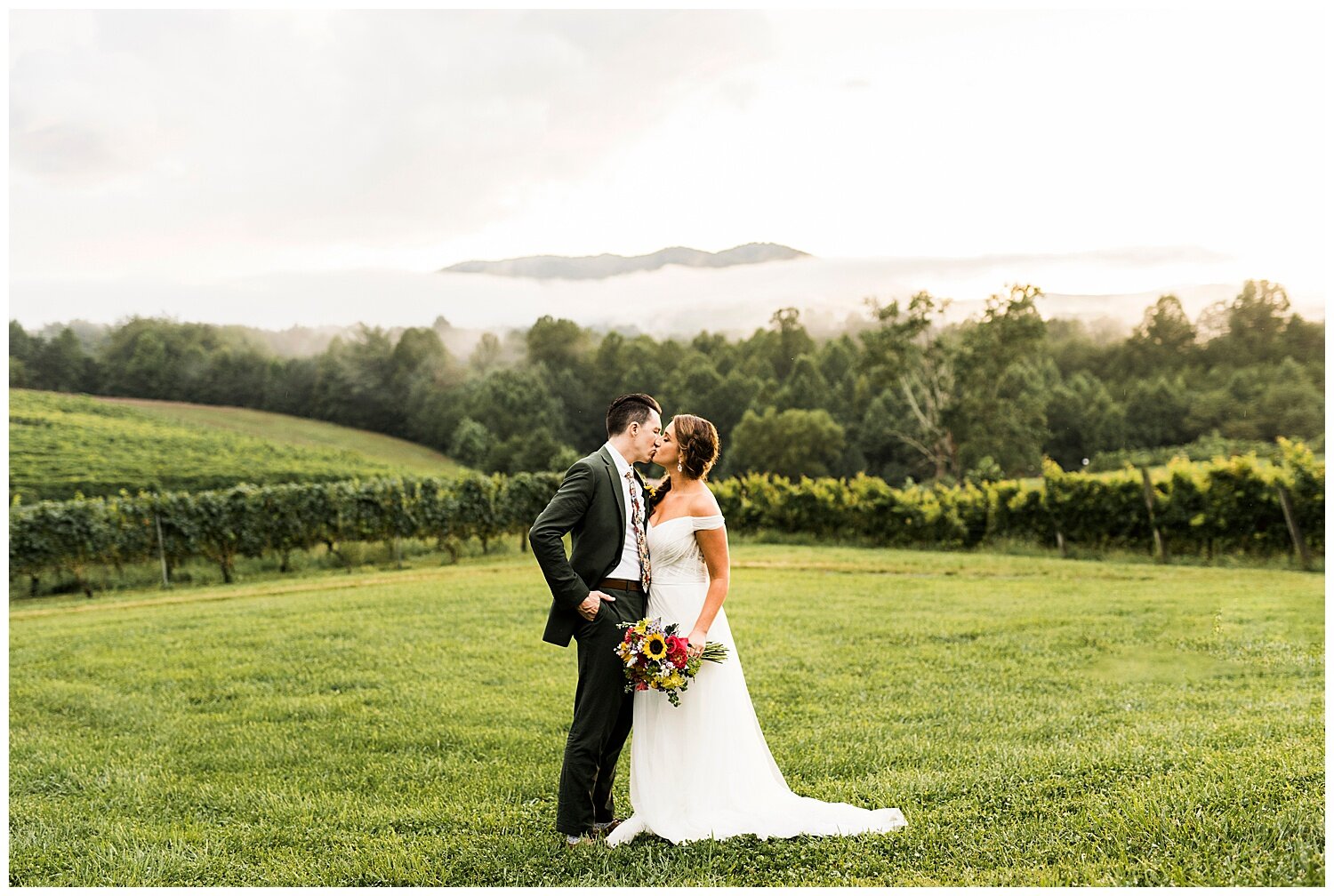 Round-Peak-Vineyards-Wedding-Photographer-Apollo-Fields-56.jpg