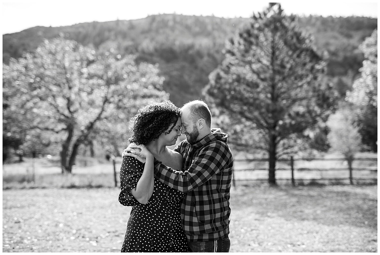 Colorado-Elopement-Photographers-Wedding-Photography-Apollo-Fields-06.jpg