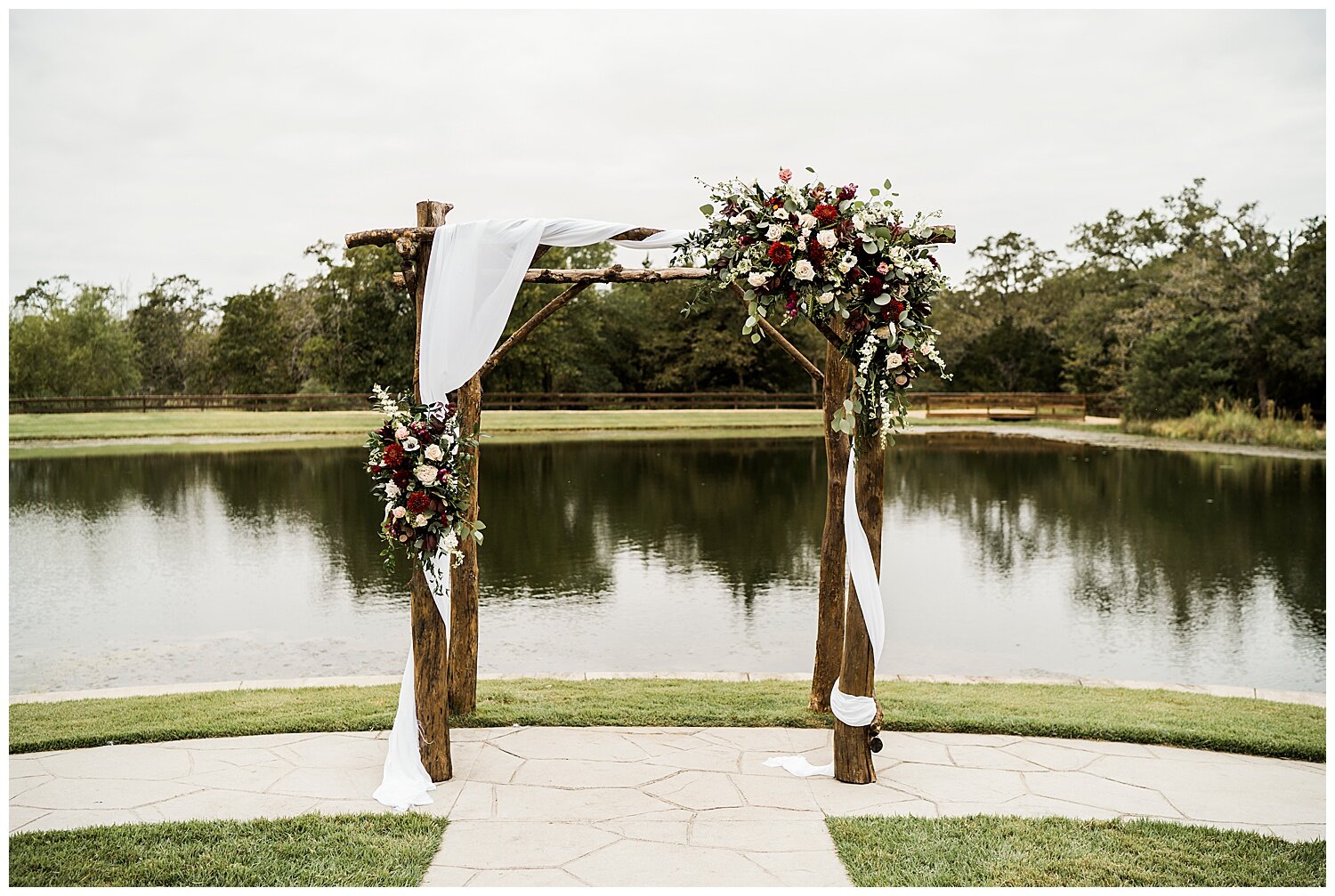 Peach-Creek-Wedding-College-Station-TX-Apollo-Fields-Photography-15.jpg