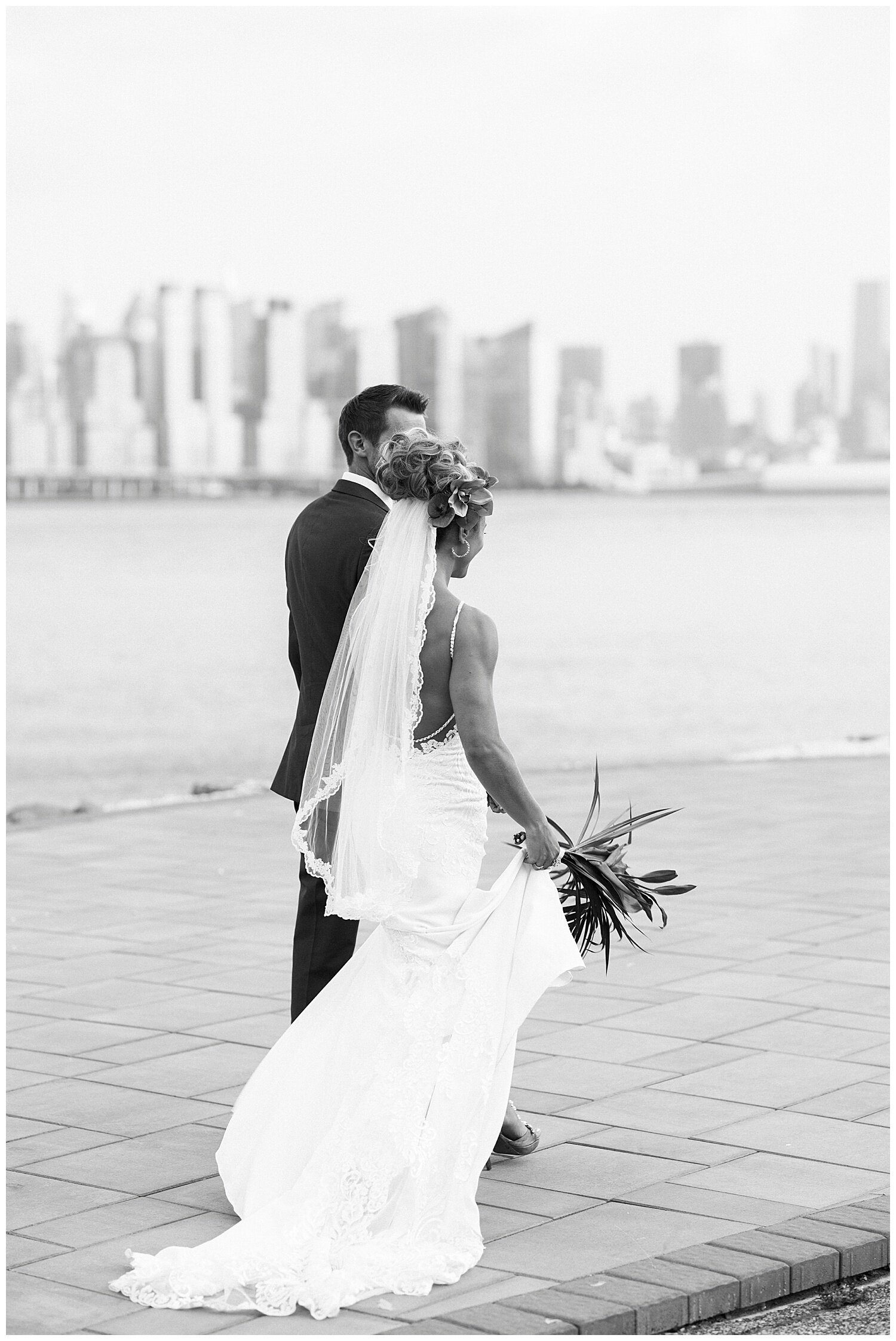 NYC-Wedding-Photography-Skyline-Waterside-Restaurant-009.jpg