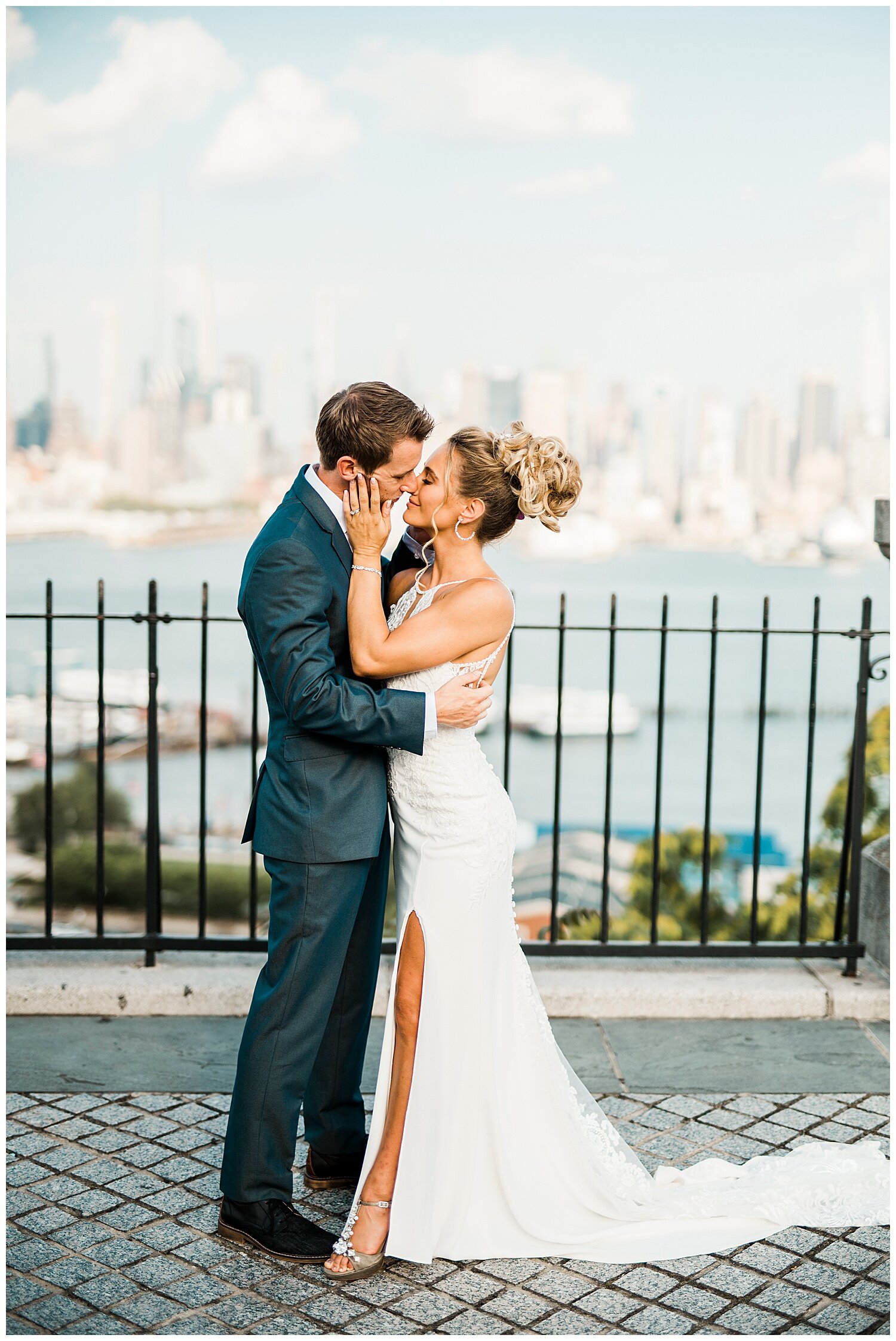 NYC-Wedding-Photography-Skyline-Waterside-Restaurant-072.jpg